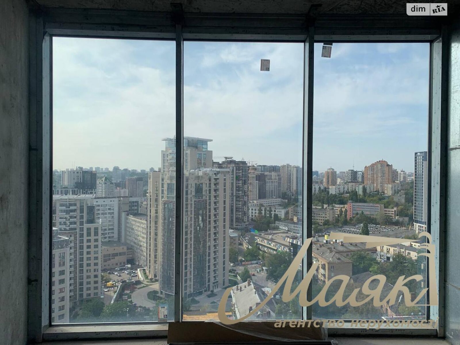 Продажа трехкомнатной квартиры в Киеве, на ул. Иоанна Павла II 12, район Саперное Поле фото 1 Продажа трехкомнатной квартиры в Киеве, на ул. Иоанна Павла II 12, район Саперное Поле фото 1