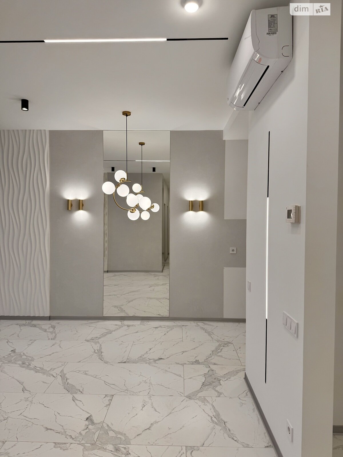 Продаж двокімнатної квартири в Києві, на вул. Іоанна Павла II 12, район Саперне Поле фото 1 Продаж двокімнатної квартири в Києві, на вул. Іоанна Павла II 12, район Саперне Поле фото 1