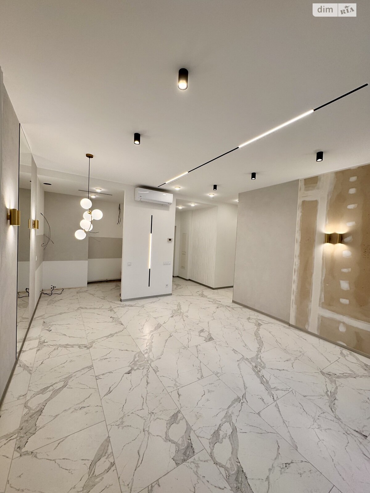 Продаж двокімнатної квартири в Києві, на вул. Іоанна Павла II 12, район Саперне Поле фото 1 Продаж двокімнатної квартири в Києві, на вул. Іоанна Павла II 12, район Саперне Поле фото 1