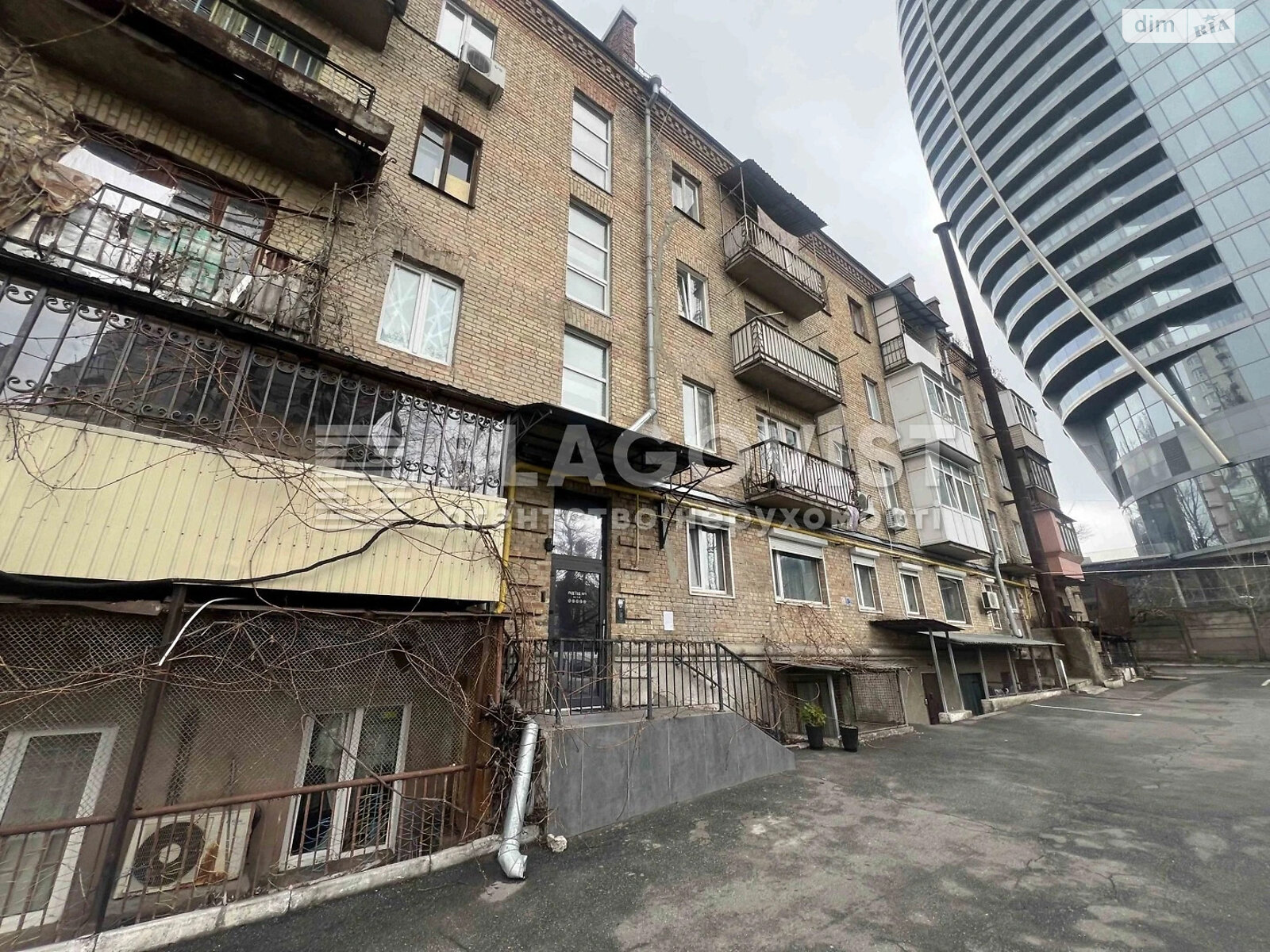 Продажа трехкомнатной квартиры в Киеве, на ул. Иоанна Павла II 10 корпус 3, район Саперное Поле фото 1 Продажа трехкомнатной квартиры в Киеве, на ул. Иоанна Павла II 10 корпус 3, район Саперное Поле фото 1