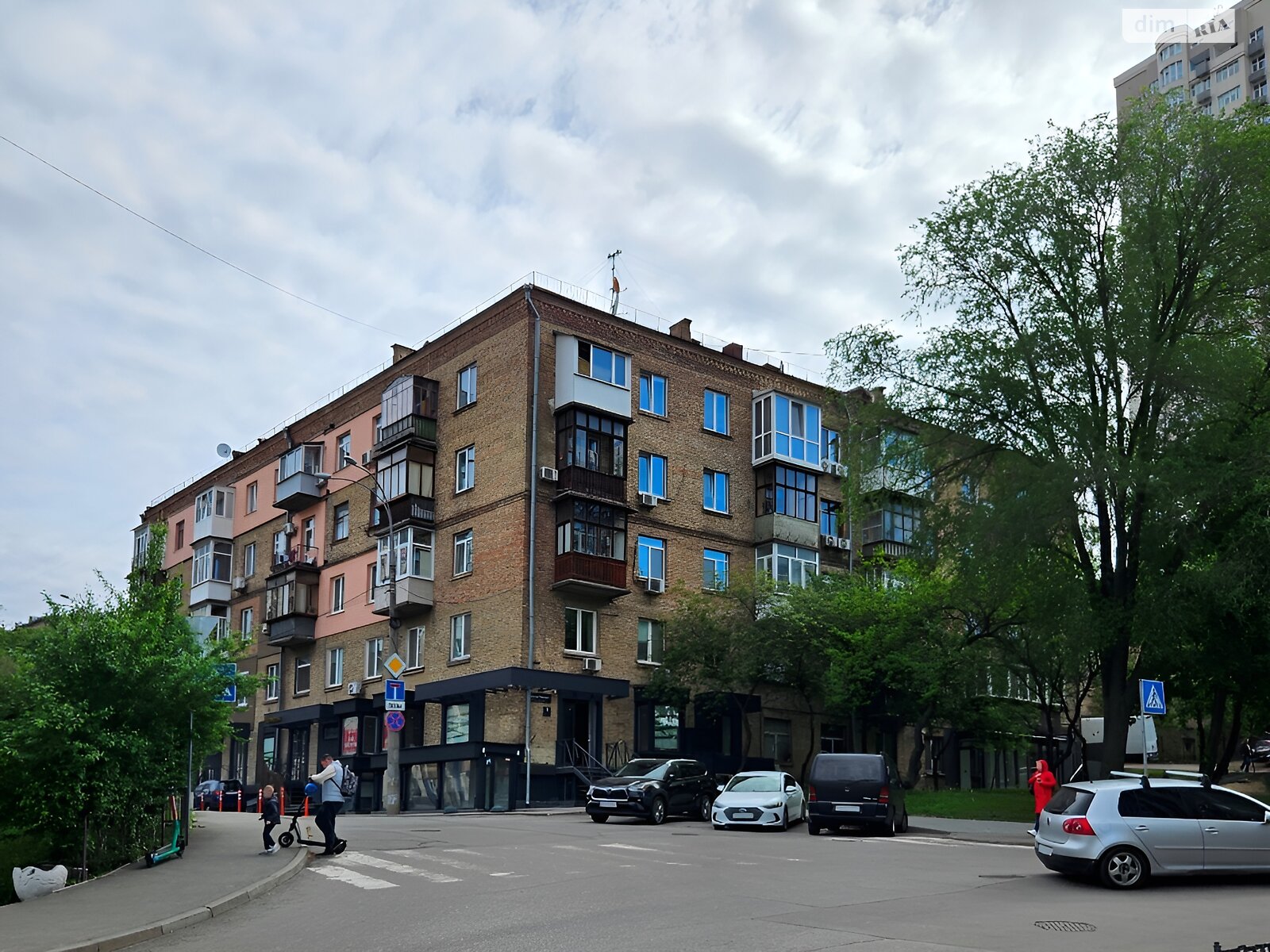 Продаж трикімнатної квартири в Києві, на вул. Іоанна Павла II 7, район Саперне Поле фото 1 Продаж трикімнатної квартири в Києві, на вул. Іоанна Павла II 7, район Саперне Поле фото 1