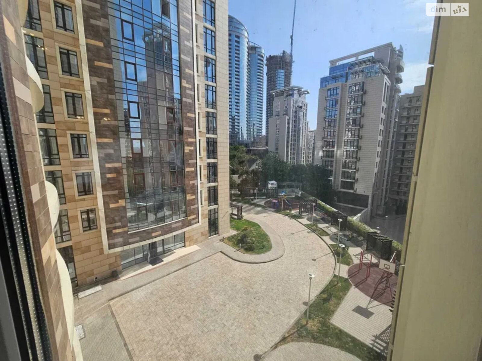 Продажа пятикомнатной квартиры в Киеве, на ул. Иоанна Павла II 6/1, район Саперное Поле фото 1 Продажа пятикомнатной квартиры в Киеве, на ул. Иоанна Павла II 6/1, район Саперное Поле фото 1