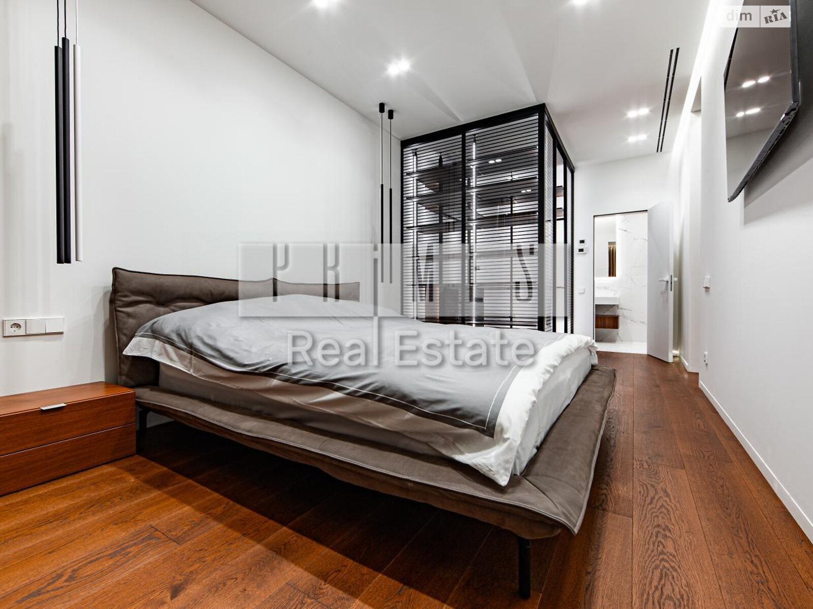 Продаж двокімнатної квартири в Києві, на вул. Іоанна Павла II 12, район Саперне Поле фото 1