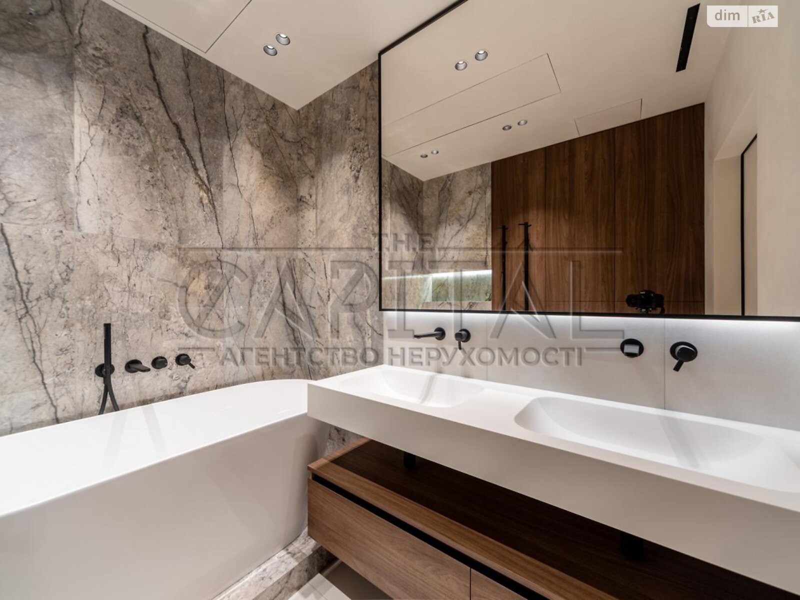 Продаж трикімнатної квартири в Києві, на вул. Іоанна Павла II 12, район Саперне Поле фото 1 Продаж трикімнатної квартири в Києві, на вул. Іоанна Павла II 12, район Саперне Поле фото 1