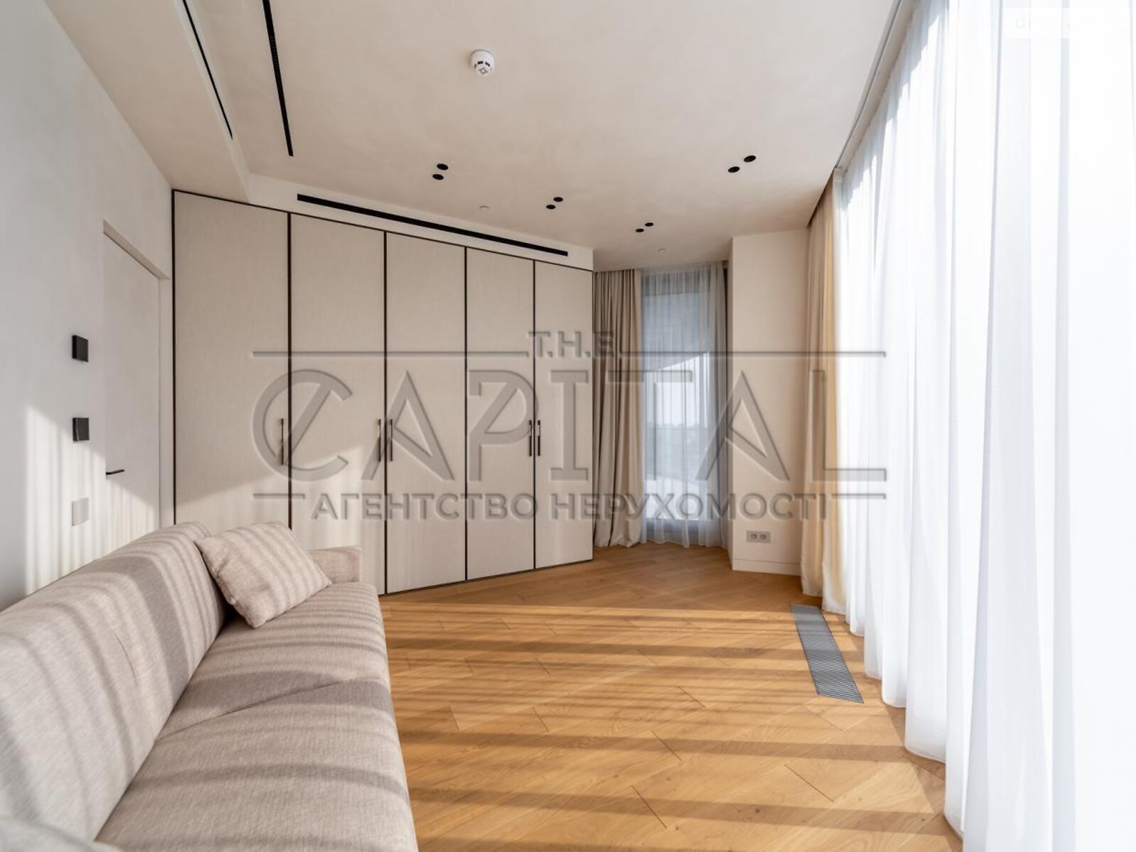 Продаж трикімнатної квартири в Києві, на вул. Іоанна Павла II 12, район Саперне Поле фото 1 Продаж трикімнатної квартири в Києві, на вул. Іоанна Павла II 12, район Саперне Поле фото 1