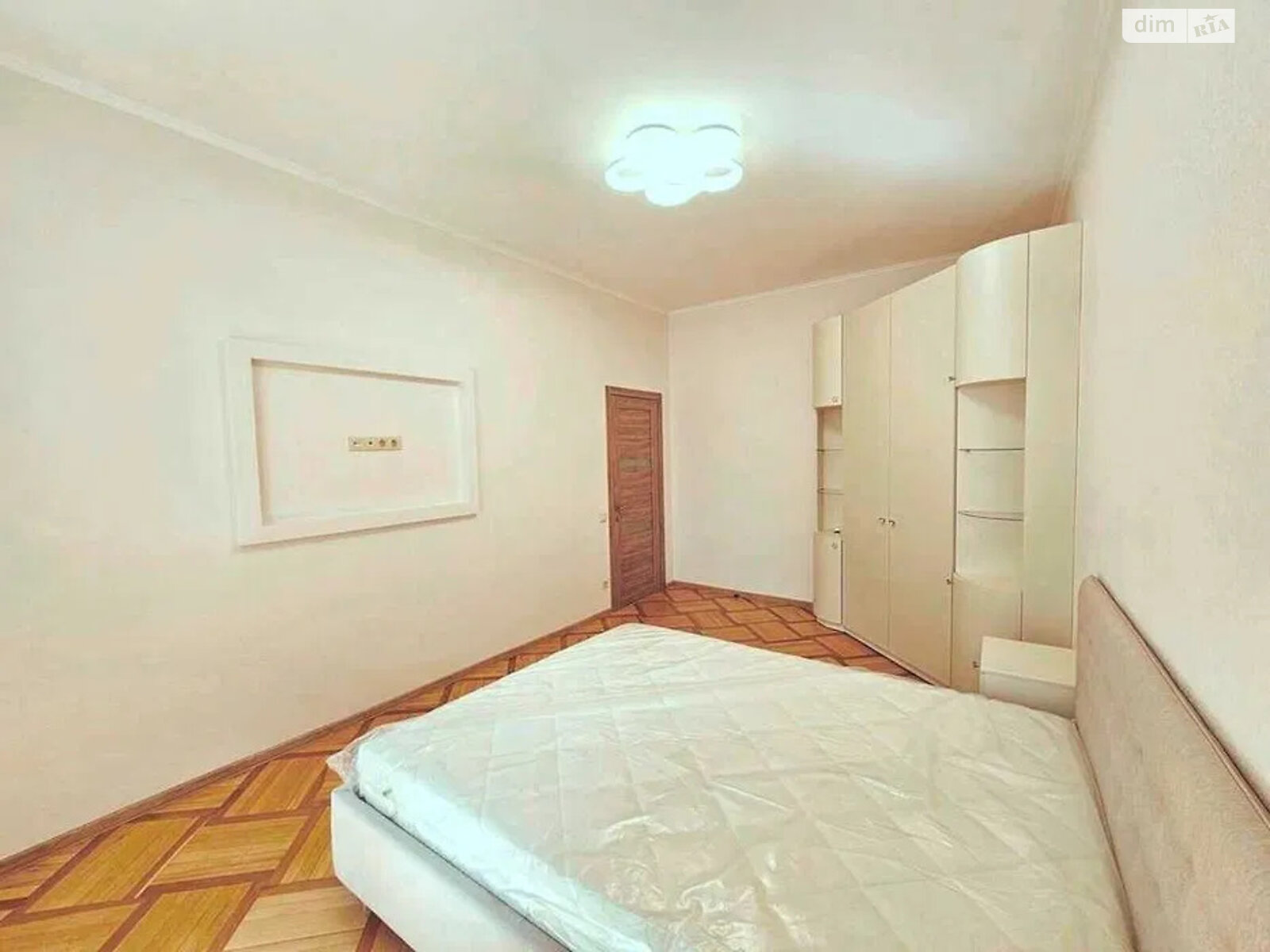 Продажа двухкомнатной квартиры в Киеве, на ул. Иоанна Павла II 7, район Саперное Поле фото 1