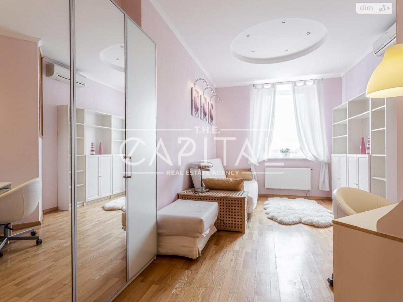 Продажа трехкомнатной квартиры в Киеве, на ул. Коновальца Евгения 32Г, район Печерский фото 1 Продажа трехкомнатной квартиры в Киеве, на ул. Коновальца Евгения 32Г, район Печерский фото 1