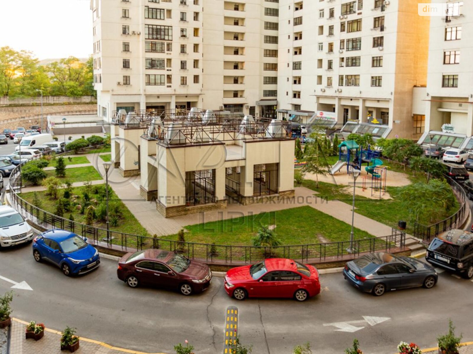 Продаж двокімнатної квартири в Києві, на вул. Коновальця Євгена 44А, район Саперне Поле фото 1 Продаж двокімнатної квартири в Києві, на вул. Коновальця Євгена 44А, район Саперне Поле фото 1