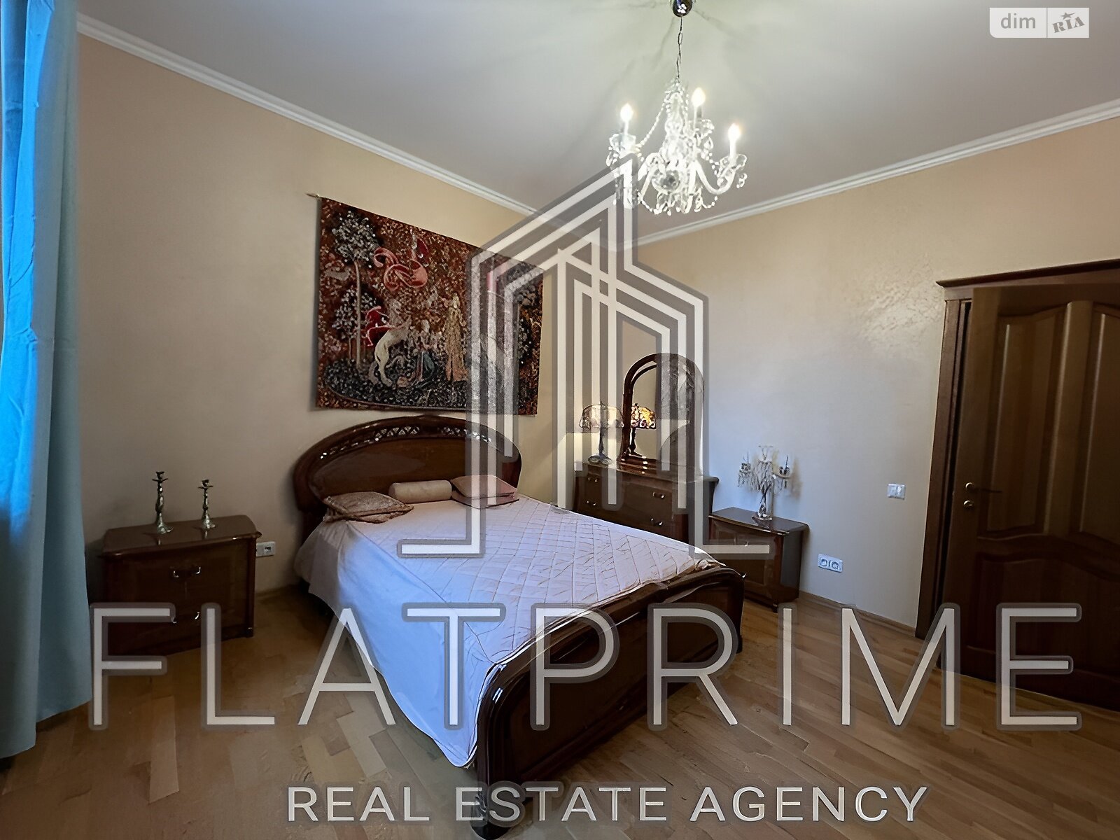 Продажа трехкомнатной квартиры в Киеве, на ул. Коновальца Евгения 44А, район Саперное Поле фото 1 Продажа трехкомнатной квартиры в Киеве, на ул. Коновальца Евгения 44А, район Саперное Поле фото 1
