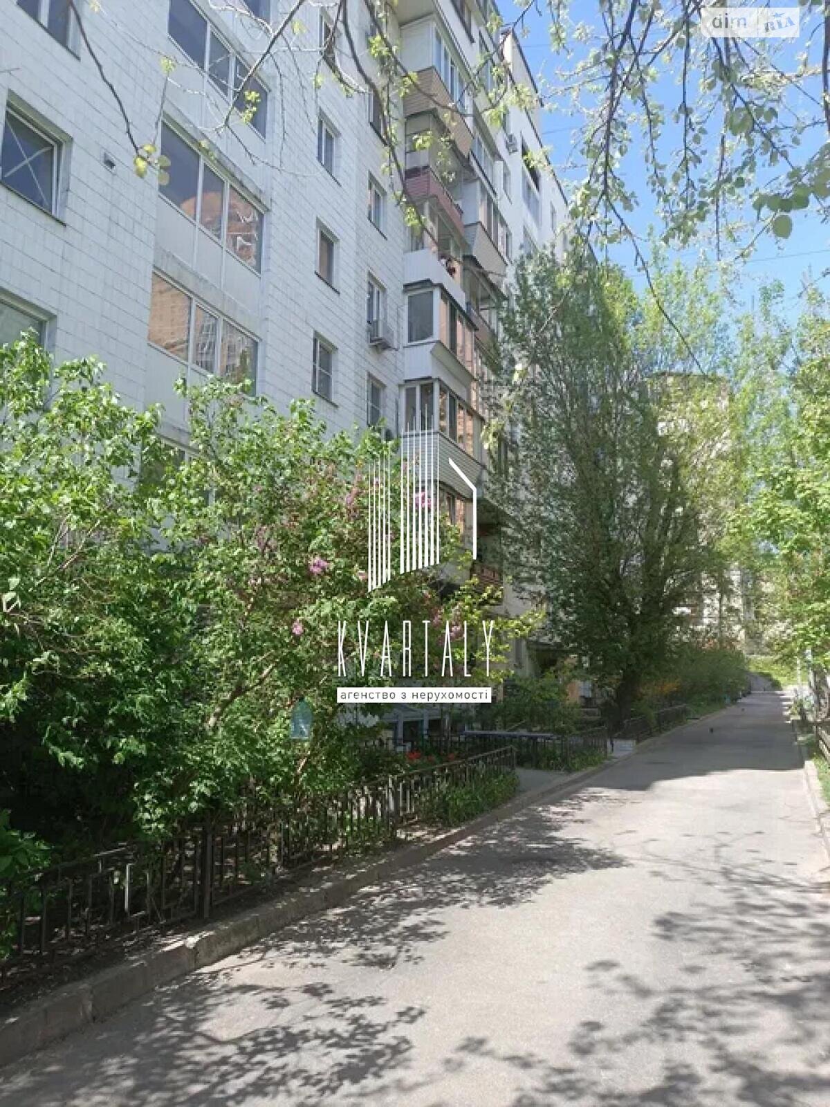 Продаж двокімнатної квартири в Києві, на вул. Коновальця Євгена 15/3, район Саперне Поле фото 1 Продаж двокімнатної квартири в Києві, на вул. Коновальця Євгена 15/3, район Саперне Поле фото 1
