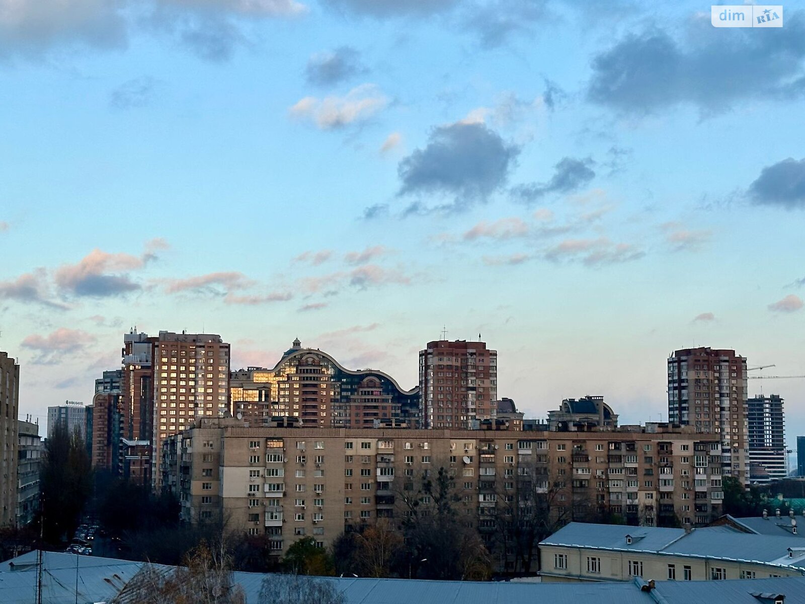 Продаж двокімнатної квартири в Києві, на вул. Коновальця Євгена 36Е, район Саперне Поле фото 1 Продаж двокімнатної квартири в Києві, на вул. Коновальця Євгена 36Е, район Саперне Поле фото 1