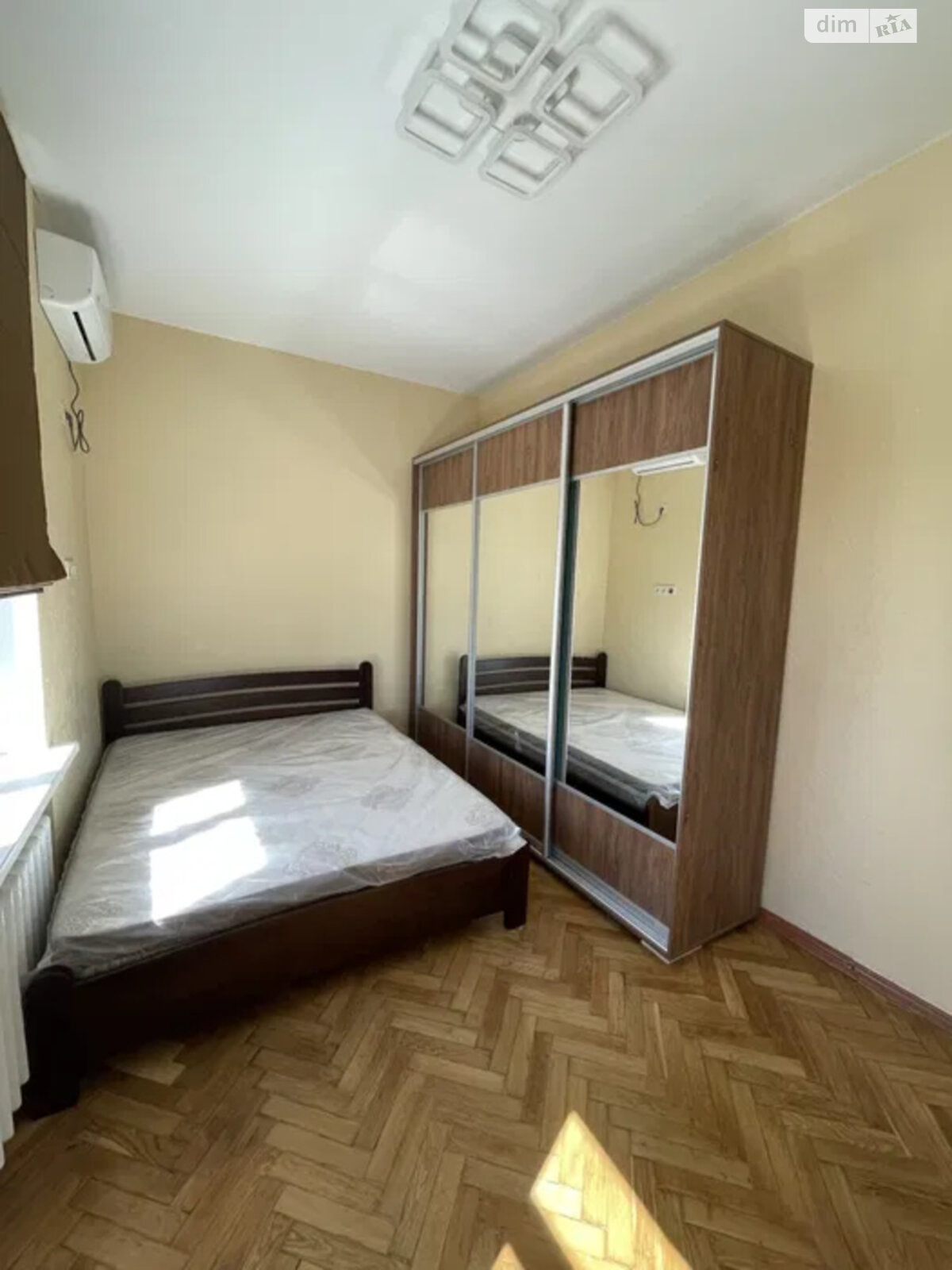 Продаж двокімнатної квартири в Києві, на вул. Коновальця Євгена 26, район Саперне Поле фото 1 Продаж двокімнатної квартири в Києві, на вул. Коновальця Євгена 26, район Саперне Поле фото 1