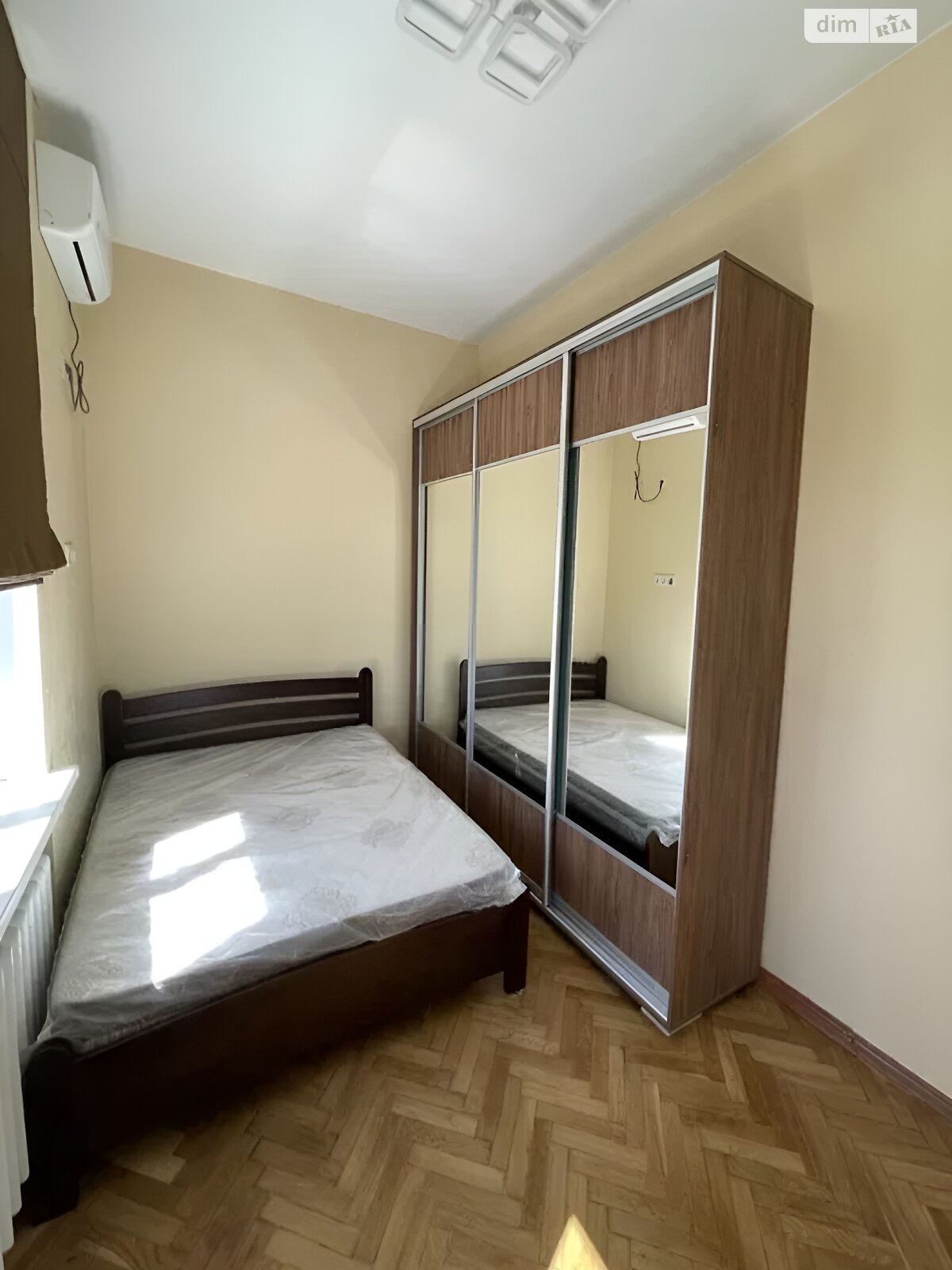 Продаж двокімнатної квартири в Києві, на вул. Коновальця Євгена 18, район Саперне Поле фото 1 Продаж двокімнатної квартири в Києві, на вул. Коновальця Євгена 18, район Саперне Поле фото 1