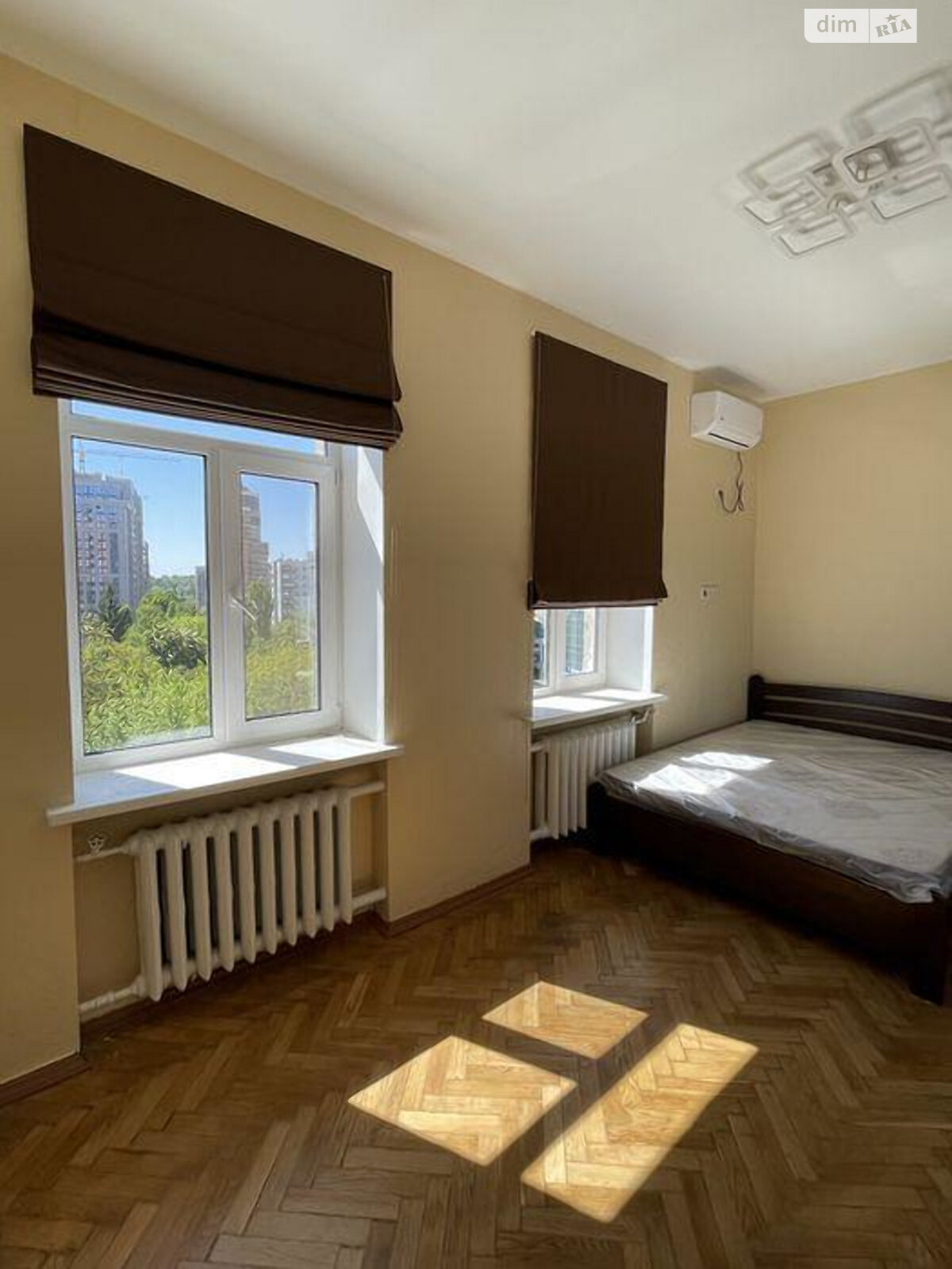 Продажа двухкомнатной квартиры в Киеве, на ул. Коновальца Евгения 18, район Саперное Поле фото 1 Продажа двухкомнатной квартиры в Киеве, на ул. Коновальца Евгения 18, район Саперное Поле фото 1
