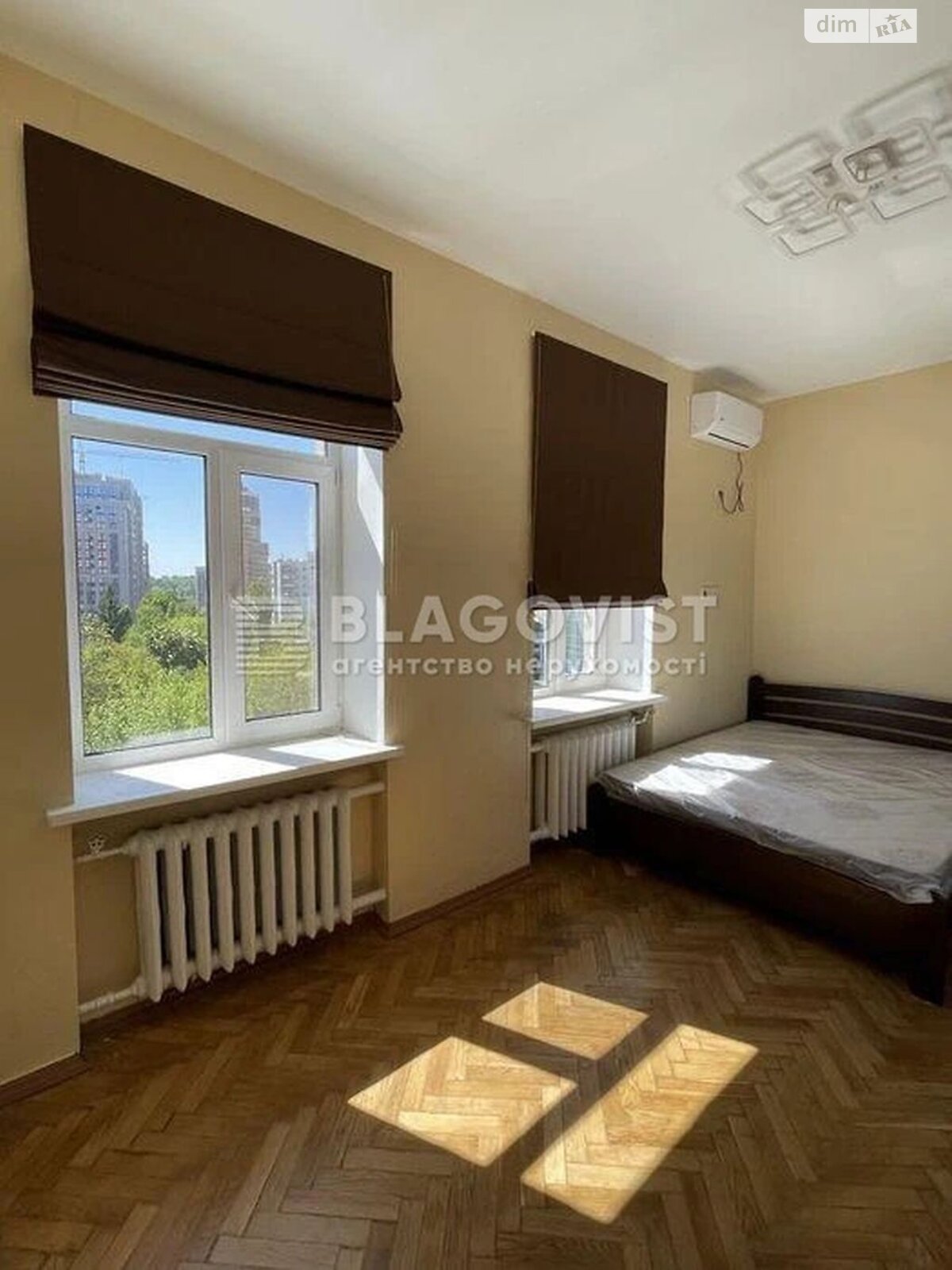 Продаж двокімнатної квартири в Києві, на вул. Коновальця Євгена 18, район Саперне Поле фото 1 Продаж двокімнатної квартири в Києві, на вул. Коновальця Євгена 18, район Саперне Поле фото 1