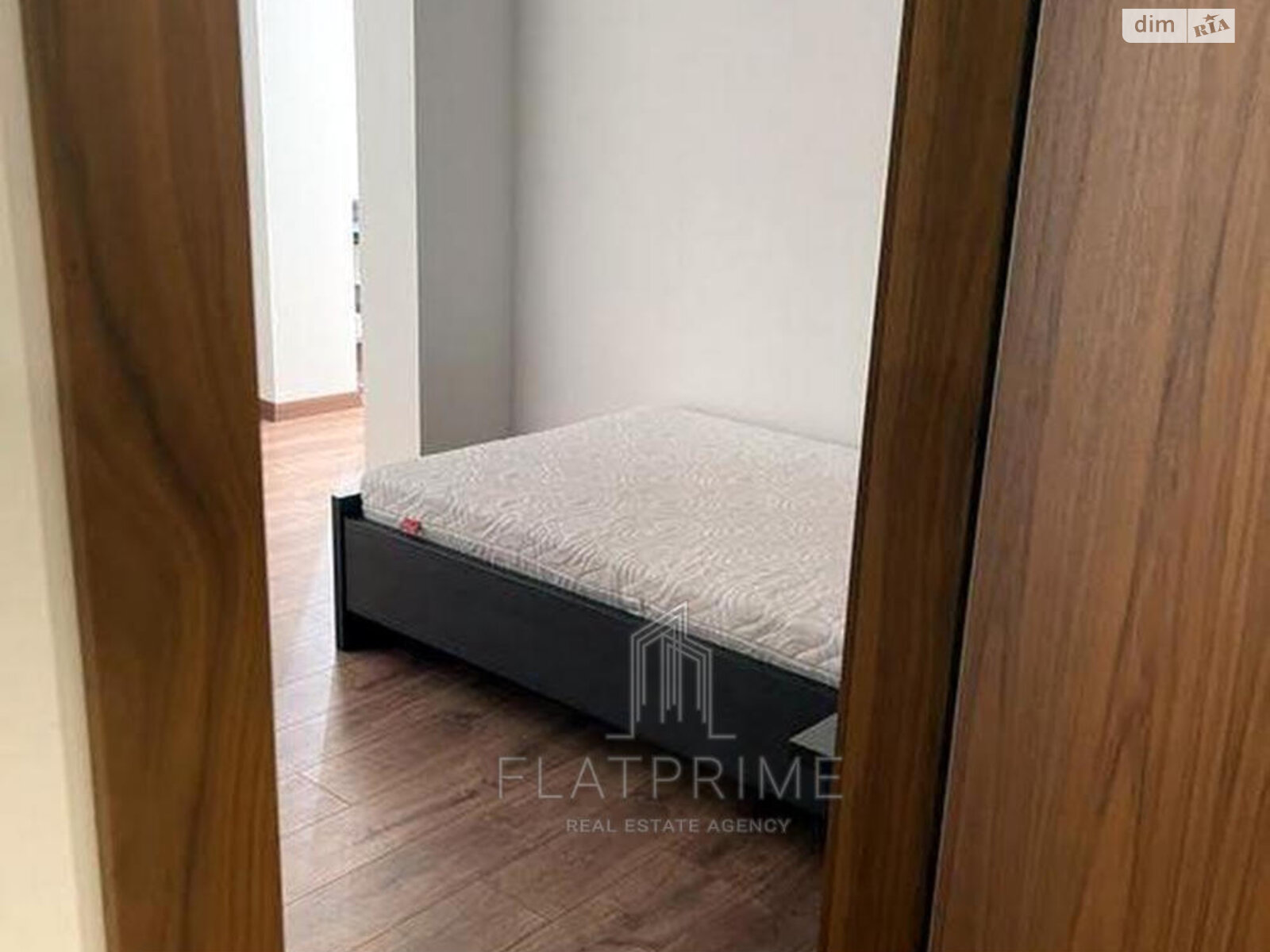 Продажа трехкомнатной квартиры в Киеве, на ул. Коновальца Евгения 44А, район Саперное Поле фото 1 Продажа трехкомнатной квартиры в Киеве, на ул. Коновальца Евгения 44А, район Саперное Поле фото 1