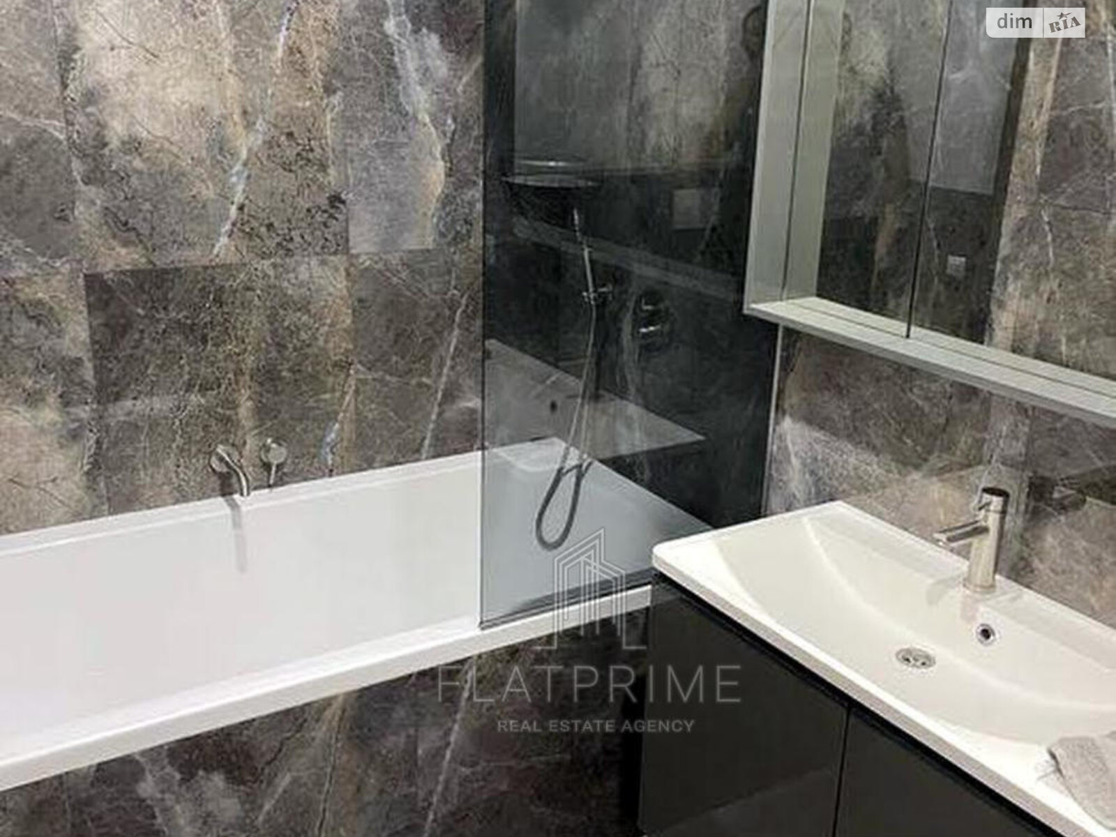Продажа трехкомнатной квартиры в Киеве, на ул. Коновальца Евгения 44А, район Саперное Поле фото 1 Продажа трехкомнатной квартиры в Киеве, на ул. Коновальца Евгения 44А, район Саперное Поле фото 1