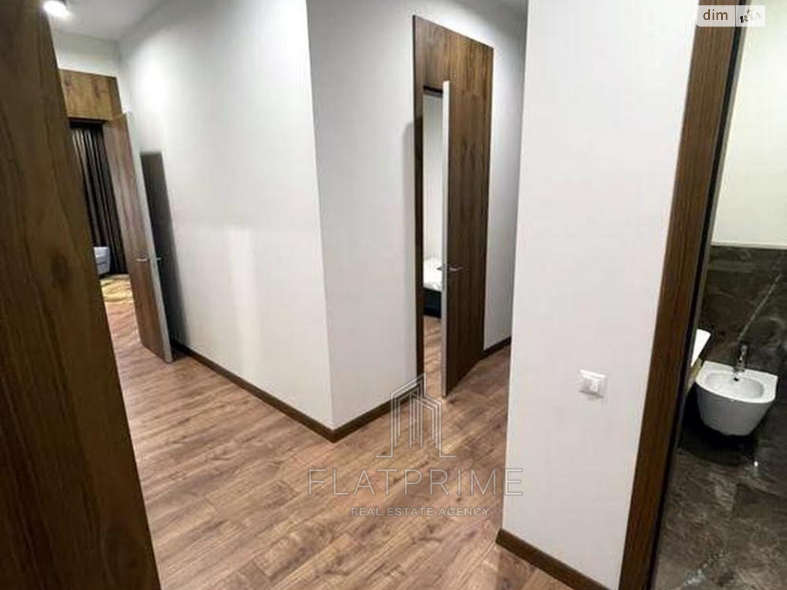 Продажа трехкомнатной квартиры в Киеве, на ул. Коновальца Евгения 44А, район Саперное Поле фото 1 Продажа трехкомнатной квартиры в Киеве, на ул. Коновальца Евгения 44А, район Саперное Поле фото 1
