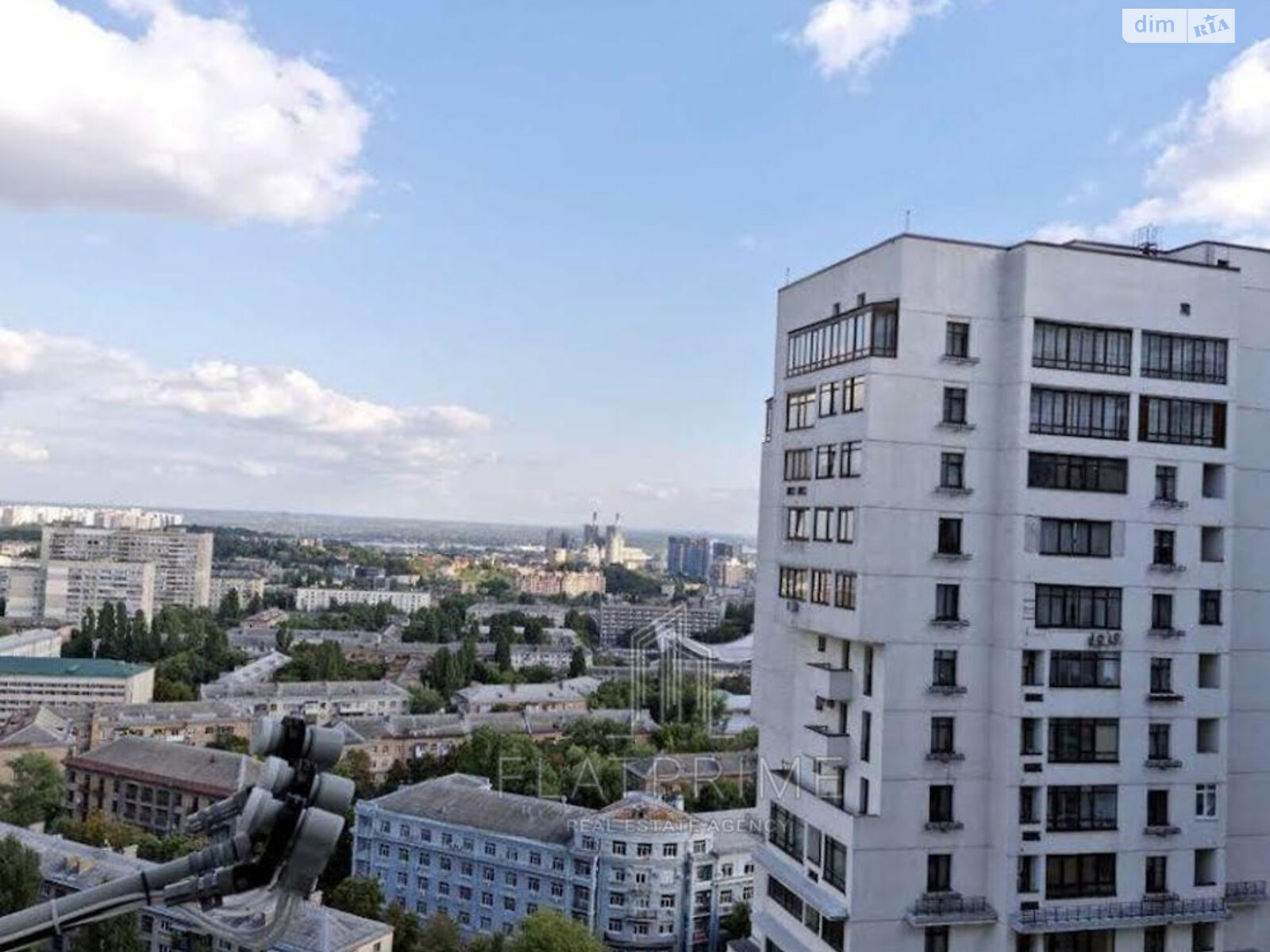 Продажа трехкомнатной квартиры в Киеве, на ул. Коновальца Евгения 44А, район Саперное Поле фото 1 Продажа трехкомнатной квартиры в Киеве, на ул. Коновальца Евгения 44А, район Саперное Поле фото 1