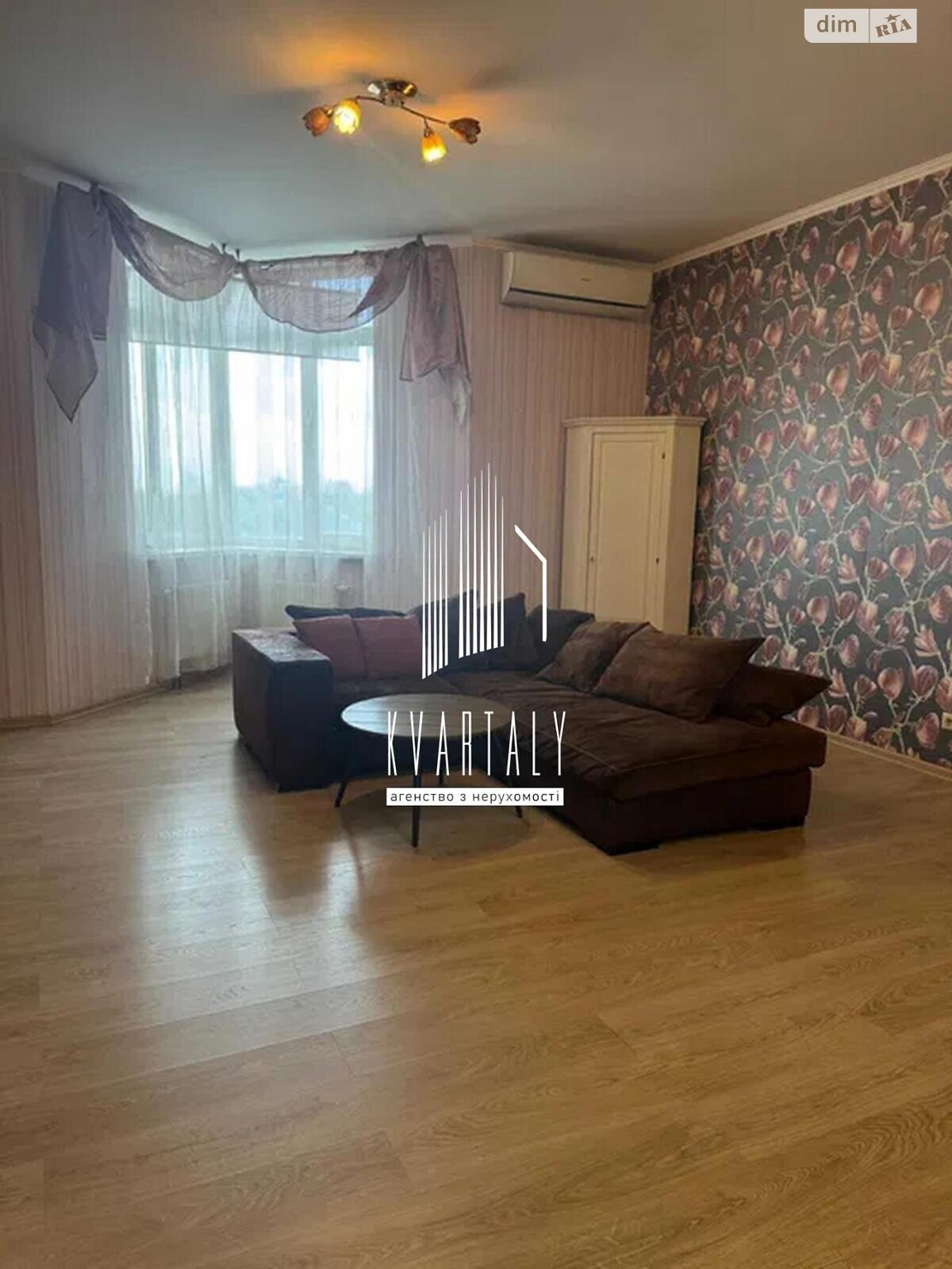 Продаж трикімнатної квартири в Києві, на вул. Коновальця Євгена 32Г, район Саперне Поле фото 1 Продаж трикімнатної квартири в Києві, на вул. Коновальця Євгена 32Г, район Саперне Поле фото 1