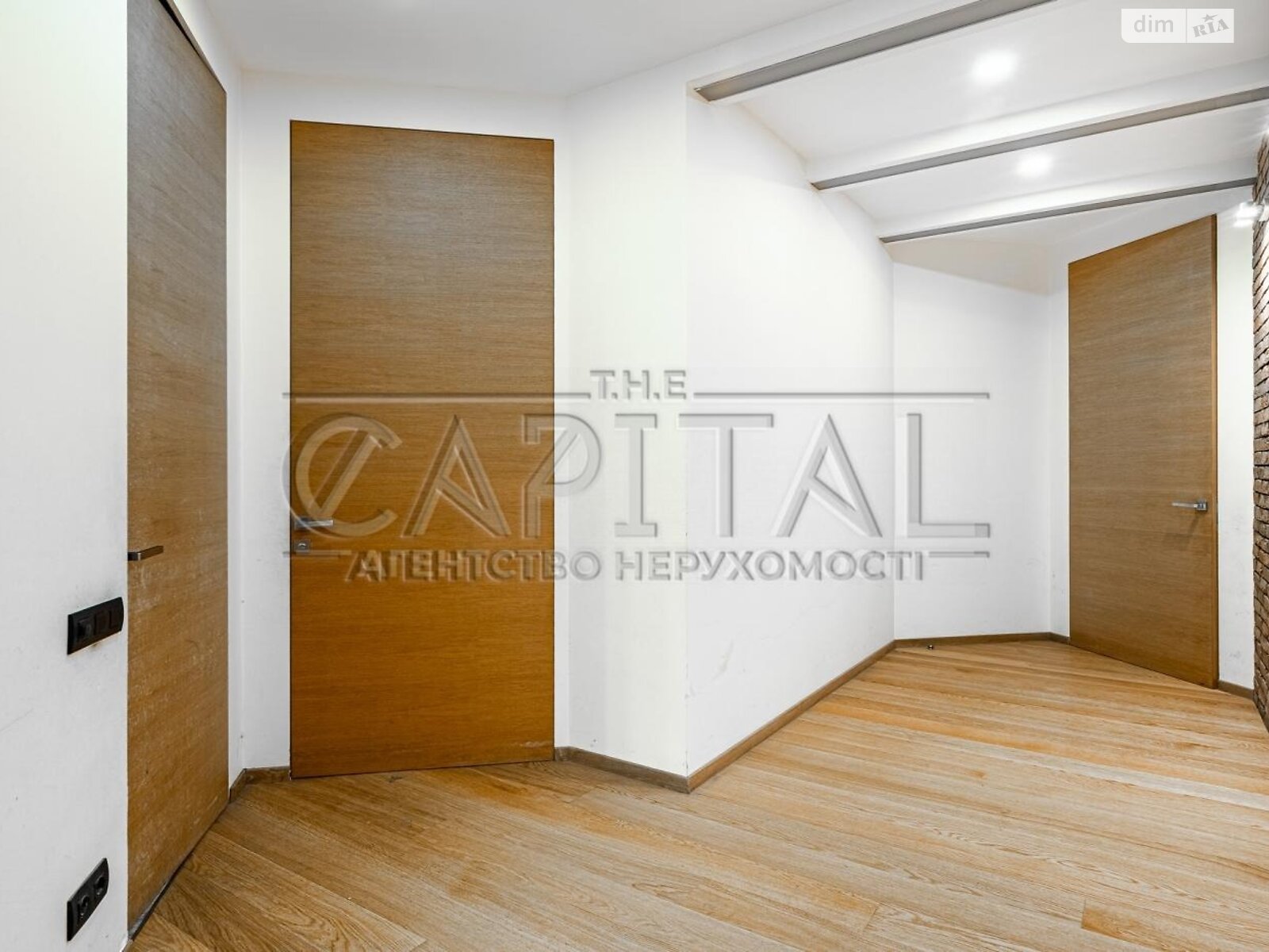 Продаж трикімнатної квартири в Києві, на вул. Коновальця Євгена 44А, район Саперне Поле фото 1 Продаж трикімнатної квартири в Києві, на вул. Коновальця Євгена 44А, район Саперне Поле фото 1
