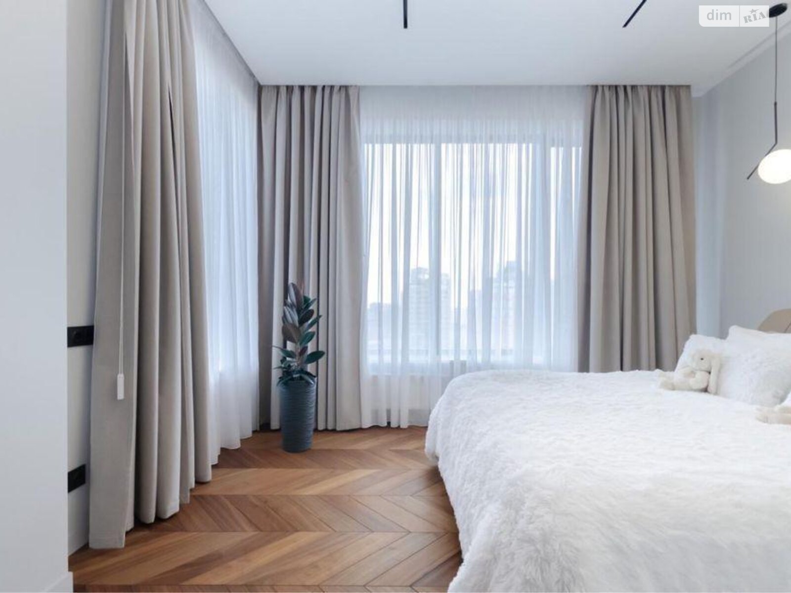 Продажа трехкомнатной квартиры в Киеве, на ул. Коновальца Евгения 26А, район Саперное Поле фото 1