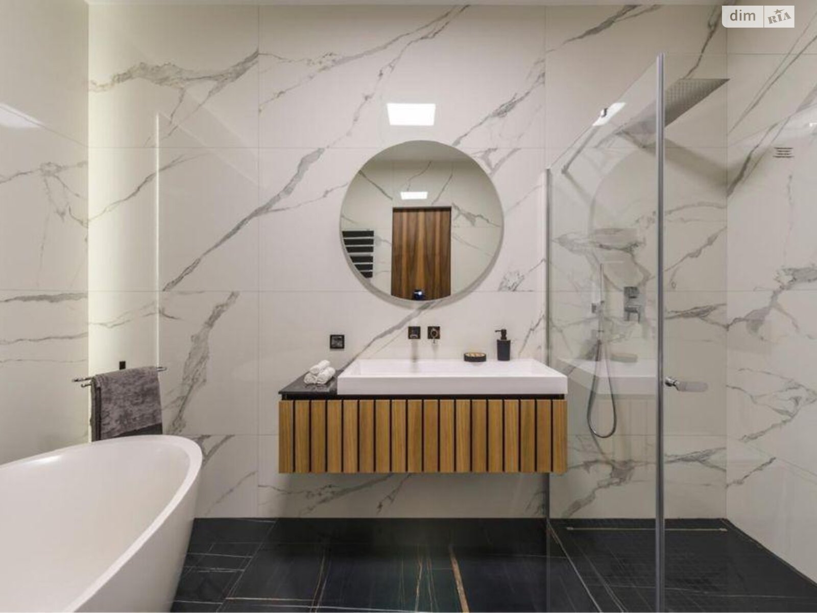 Продажа трехкомнатной квартиры в Киеве, на ул. Коновальца Евгения 26А, район Саперное Поле фото 1