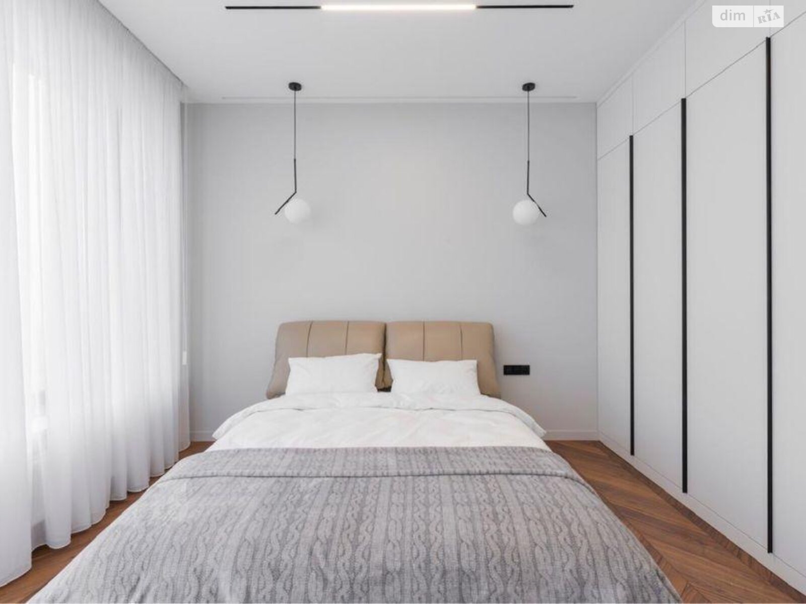 Продажа трехкомнатной квартиры в Киеве, на ул. Коновальца Евгения 26А, район Саперное Поле фото 1