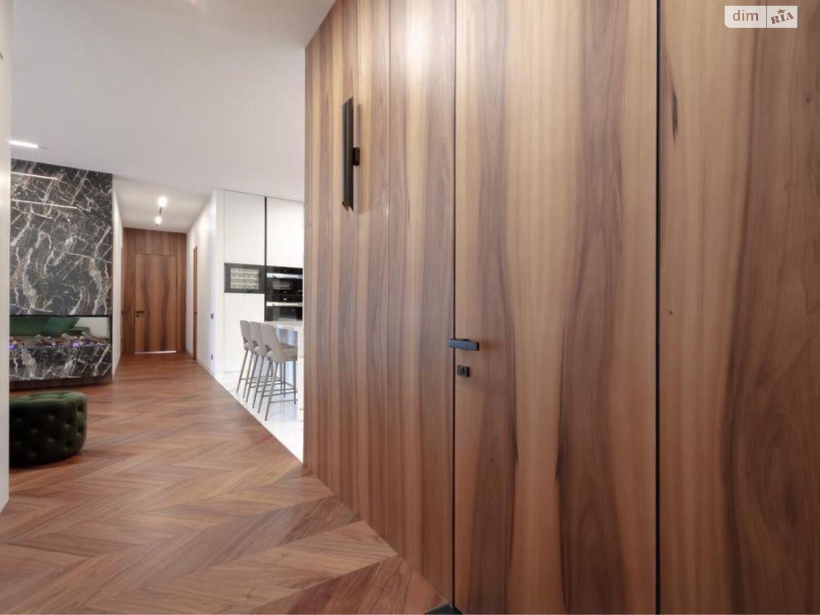 Продажа трехкомнатной квартиры в Киеве, на ул. Коновальца Евгения 26А, район Саперное Поле фото 1