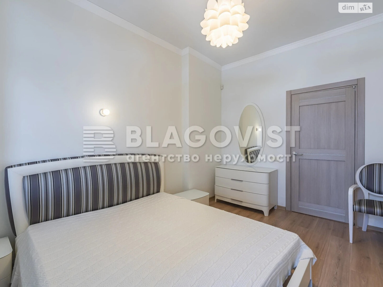 Продажа трехкомнатной квартиры в Киеве, на ул. Коновальца Евгения 44А, район Саперное Поле фото 1