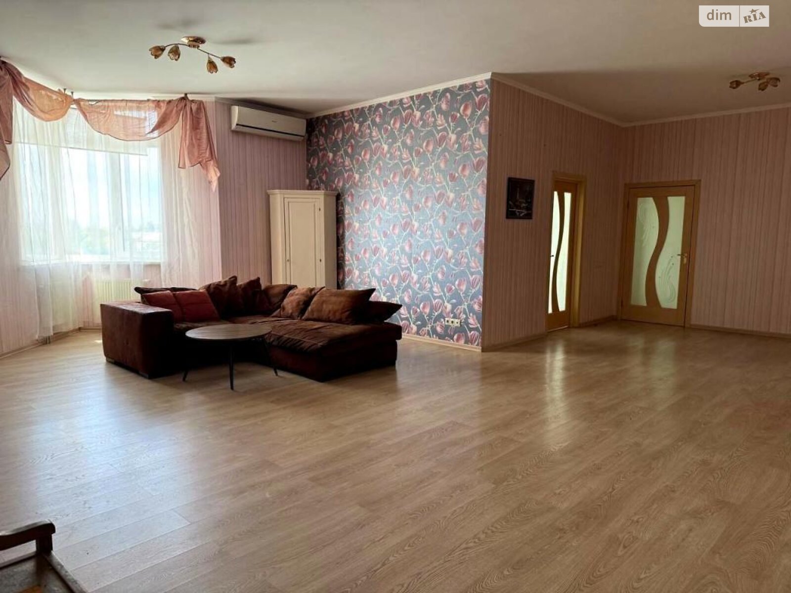 Продажа трехкомнатной квартиры в Киеве, на ул. Коновальца Евгения 32Г, район Саперное Поле фото 1