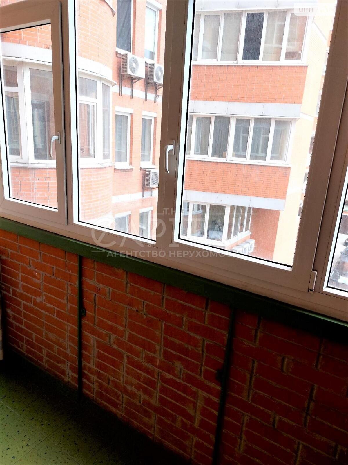 Продажа трехкомнатной квартиры в Киеве, на ул. Ковпака 17, район Саперное Поле фото 1 Продажа трехкомнатной квартиры в Киеве, на ул. Ковпака 17, район Саперное Поле фото 1
