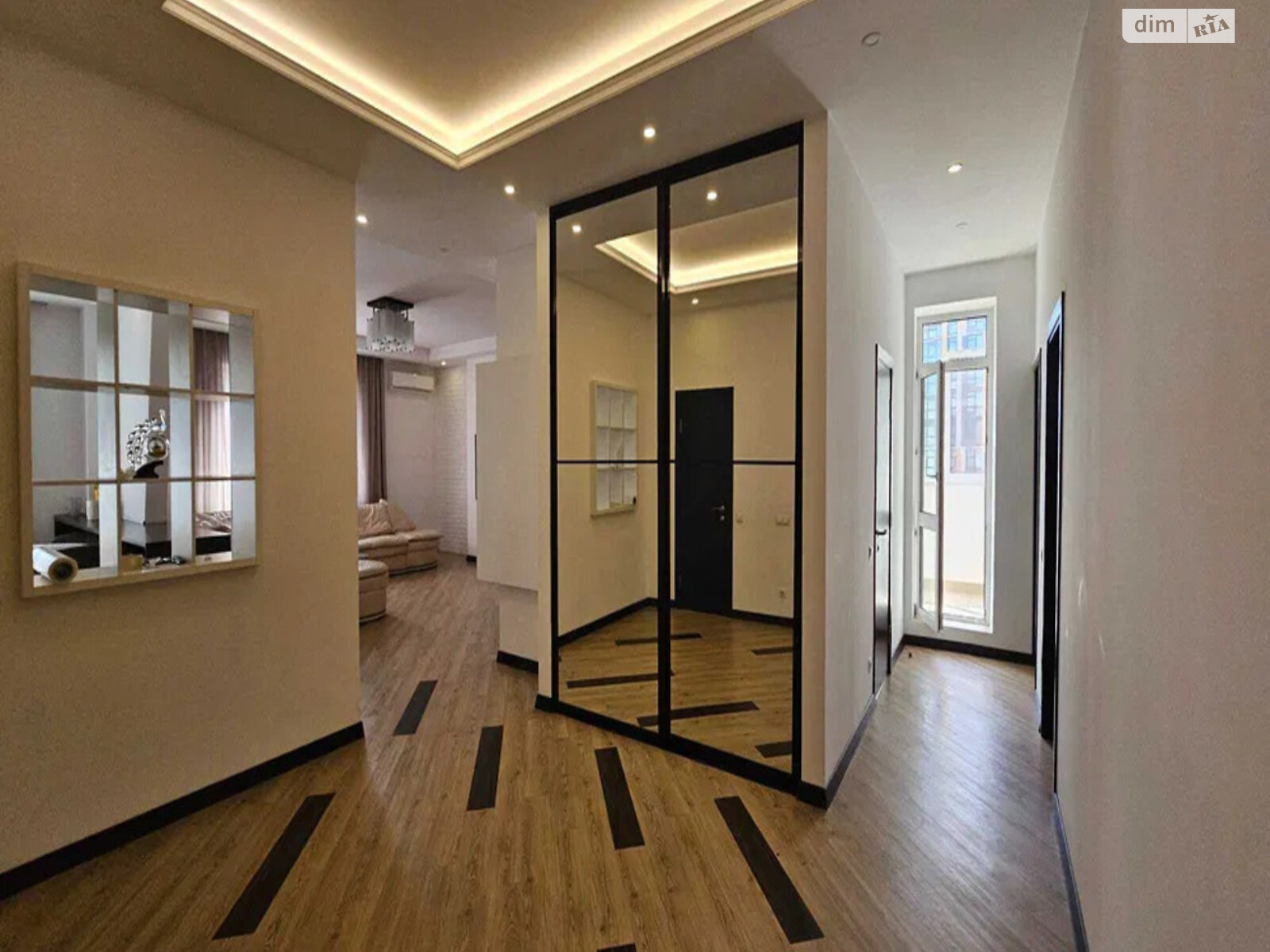 Продаж чотирикімнатної квартири в Києві, на вул. Ковпака 17, район Саперне Поле фото 1