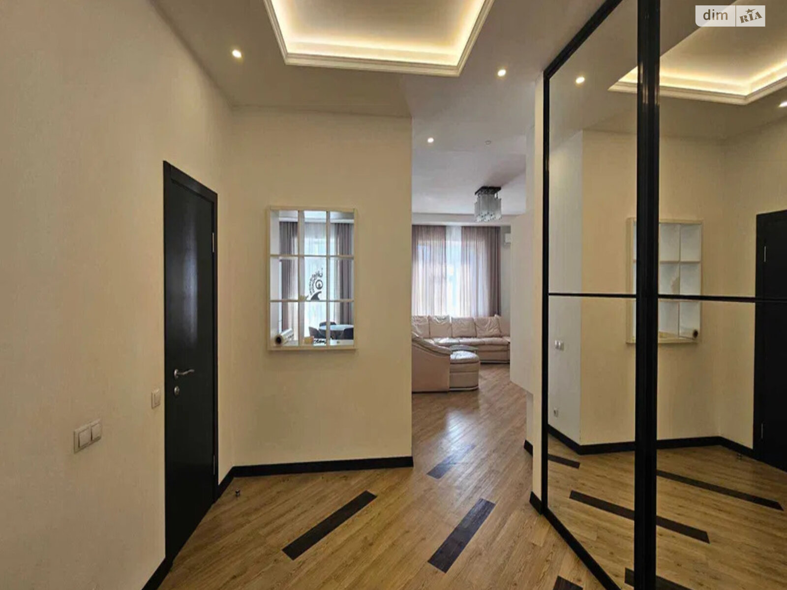 Продаж чотирикімнатної квартири в Києві, на вул. Ковпака 17, район Саперне Поле фото 1