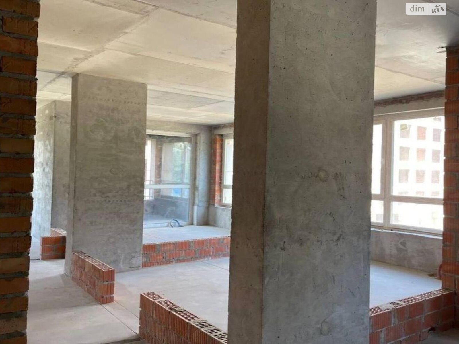 Продаж трикімнатної квартири в Києві, на туп. Фортечний 7В корпус 4, район Саперне Поле фото 1 Продаж трикімнатної квартири в Києві, на туп. Фортечний 7В корпус 4, район Саперне Поле фото 1