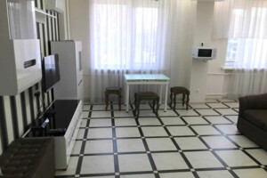 Продаж двокімнатної квартири в Києві, на бул. Лесі Українки 36Б, район Саперне Поле фото 2