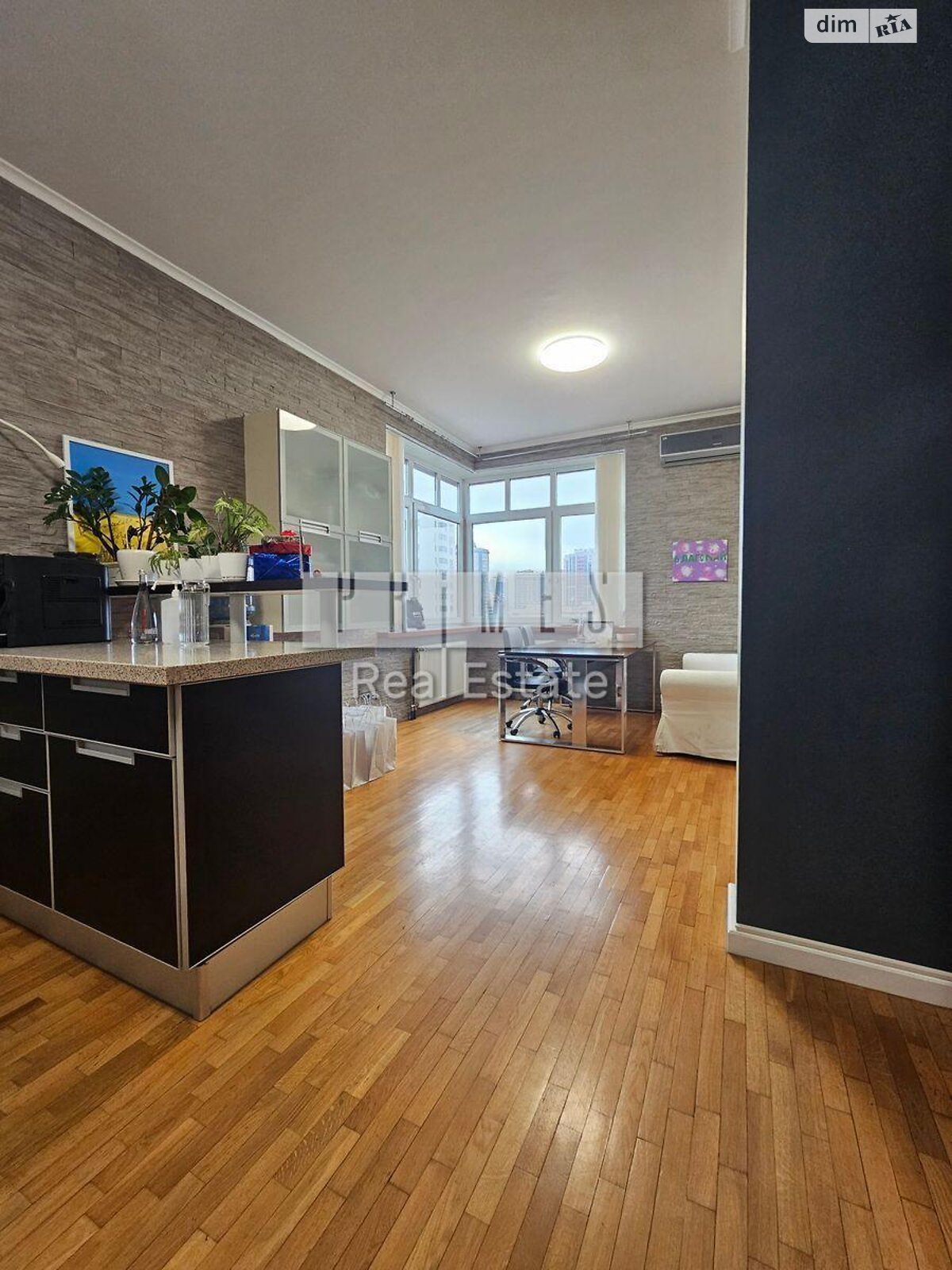 Продаж трикімнатної квартири в Києві, на бул. Лесі Українки 30Б, район Саперне Поле фото 1 Продаж трикімнатної квартири в Києві, на бул. Лесі Українки 30Б, район Саперне Поле фото 1