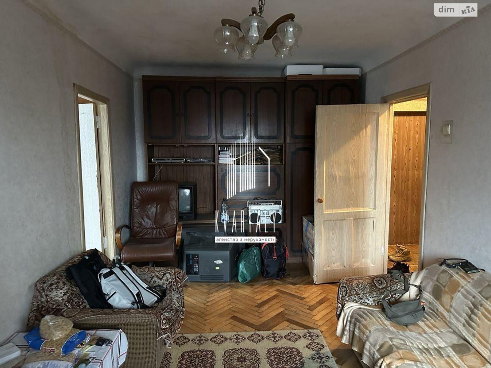 Продажа двухкомнатной квартиры в Киеве, на пл. Леси Украинки 16, район Саперное Поле фото 1 Продажа двухкомнатной квартиры в Киеве, на пл. Леси Украинки 16, район Саперное Поле фото 1