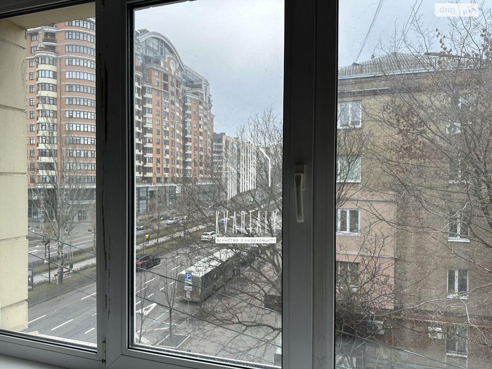 Продажа двухкомнатной квартиры в Киеве, на пл. Леси Украинки 16, район Саперное Поле фото 1 Продажа двухкомнатной квартиры в Киеве, на пл. Леси Украинки 16, район Саперное Поле фото 1