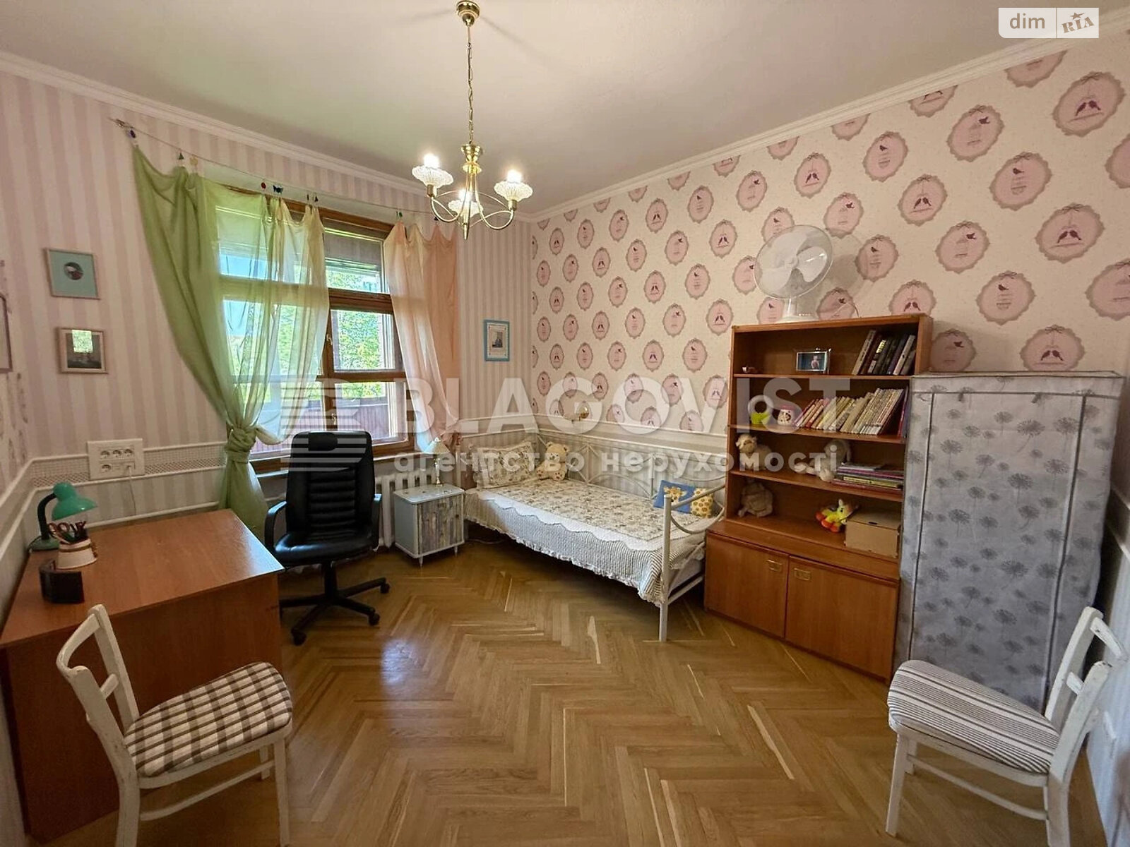 Продаж п`ятикімнатної квартири в Києві, на вул. Маккейна Джона 18/2, район Саперне Поле фото 1 Продаж п`ятикімнатної квартири в Києві, на вул. Маккейна Джона 18/2, район Саперне Поле фото 1