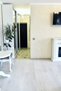 Продаж двокімнатної квартири в Києві, на вул. Маккейна Джона 35Б, район Саперне Поле фото 2