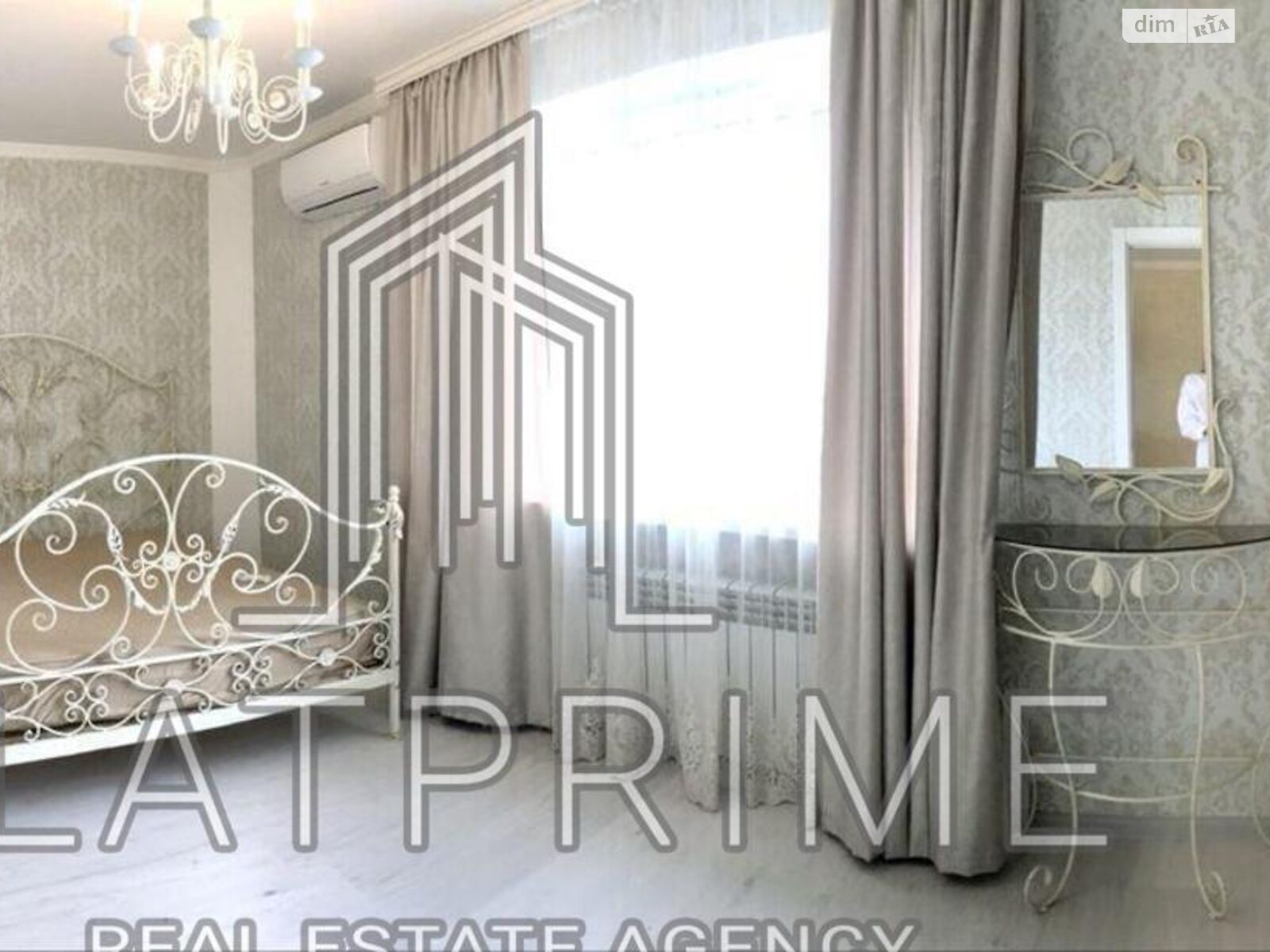 Продаж двокімнатної квартири в Києві, на вул. Маккейна Джона 35Б, район Саперне Поле фото 1 Продаж двокімнатної квартири в Києві, на вул. Маккейна Джона 35Б, район Саперне Поле фото 1