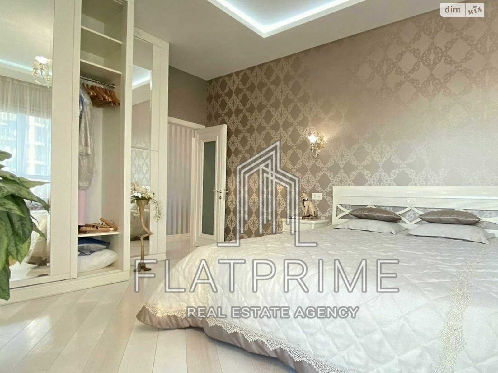 Продаж трикімнатної квартири в Києві, на вул. Маккейна Джона 7, район Саперне Поле фото 1 Продаж трикімнатної квартири в Києві, на вул. Маккейна Джона 7, район Саперне Поле фото 1