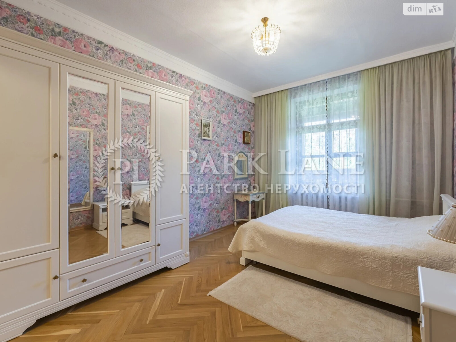 Продажа четырехкомнатной квартиры в Киеве, на ул. Маккейна Джона 18/2, район Саперное Поле фото 1 Продажа четырехкомнатной квартиры в Киеве, на ул. Маккейна Джона 18/2, район Саперное Поле фото 1