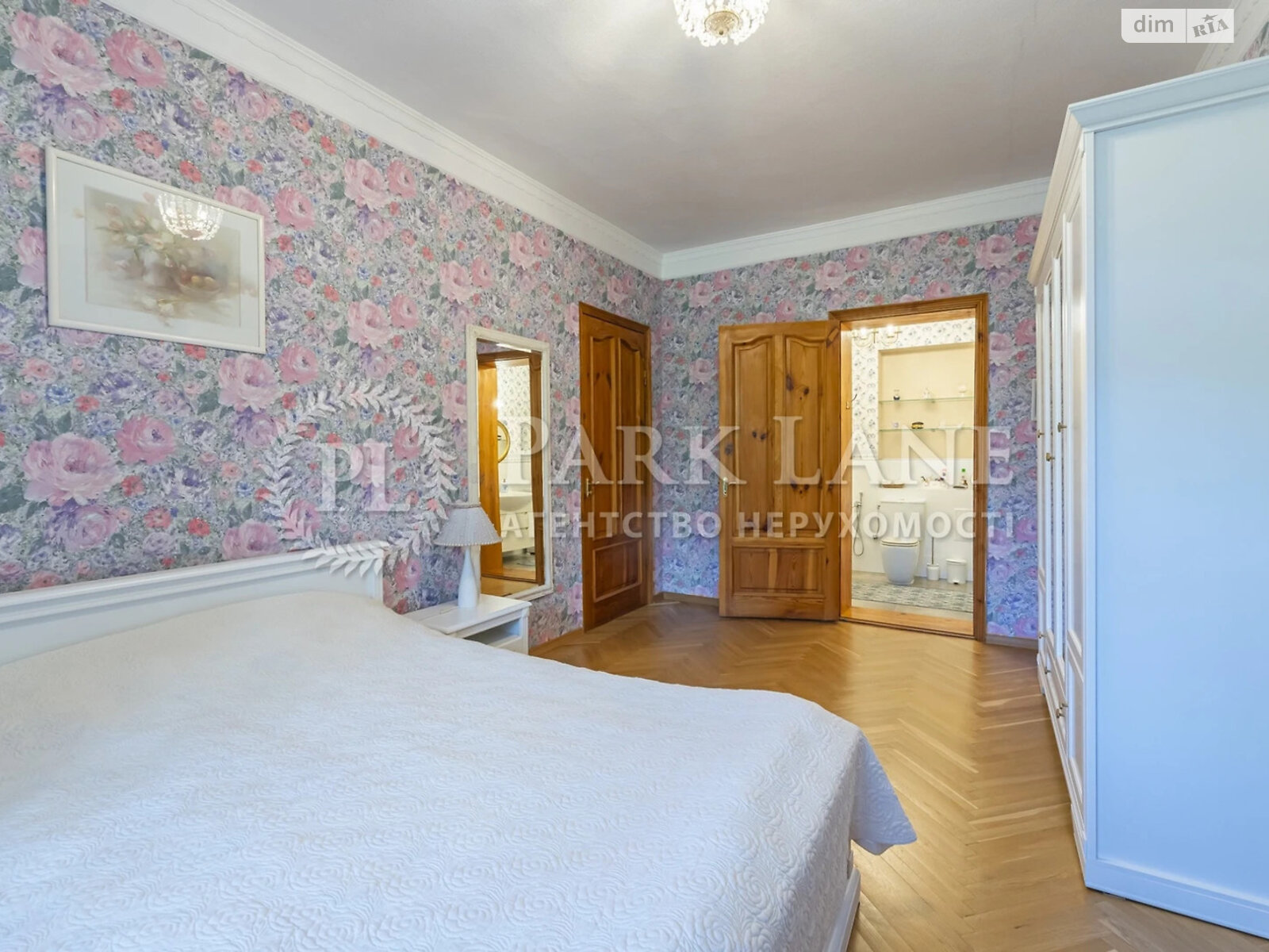 Продажа четырехкомнатной квартиры в Киеве, на ул. Маккейна Джона 18/2, район Саперное Поле фото 1 Продажа четырехкомнатной квартиры в Киеве, на ул. Маккейна Джона 18/2, район Саперное Поле фото 1