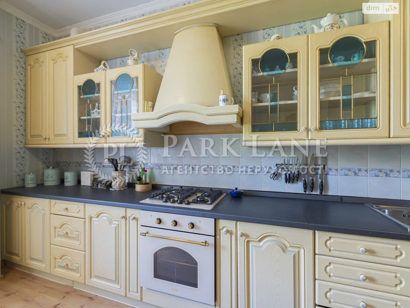 Продажа четырехкомнатной квартиры в Киеве, на ул. Маккейна Джона 18/2, район Саперное Поле фото 1 Продажа четырехкомнатной квартиры в Киеве, на ул. Маккейна Джона 18/2, район Саперное Поле фото 1