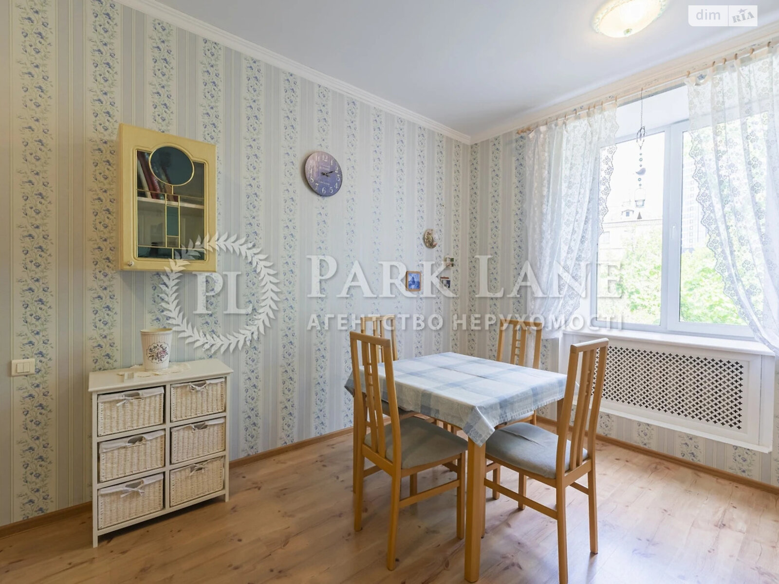 Продажа четырехкомнатной квартиры в Киеве, на ул. Маккейна Джона 18/2, район Саперное Поле фото 1 Продажа четырехкомнатной квартиры в Киеве, на ул. Маккейна Джона 18/2, район Саперное Поле фото 1