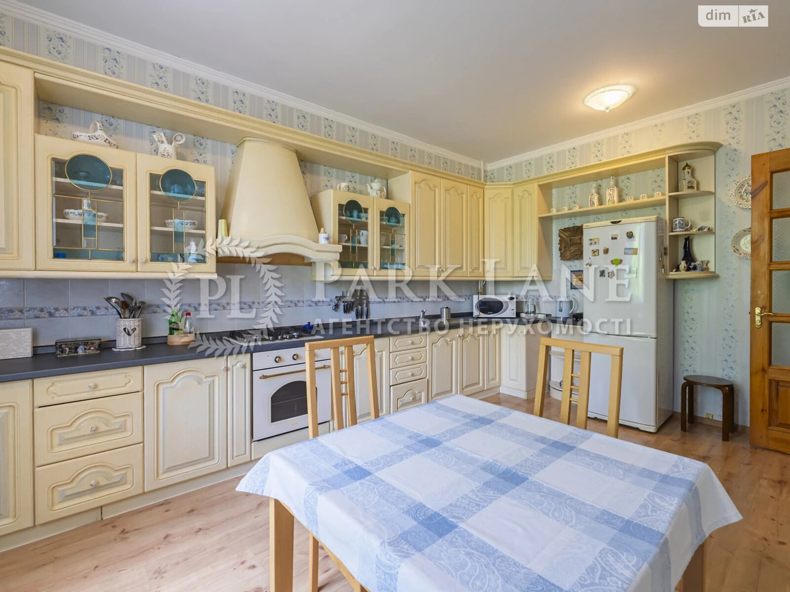 Продажа четырехкомнатной квартиры в Киеве, на ул. Маккейна Джона 18/2, район Саперное Поле фото 1 Продажа четырехкомнатной квартиры в Киеве, на ул. Маккейна Джона 18/2, район Саперное Поле фото 1