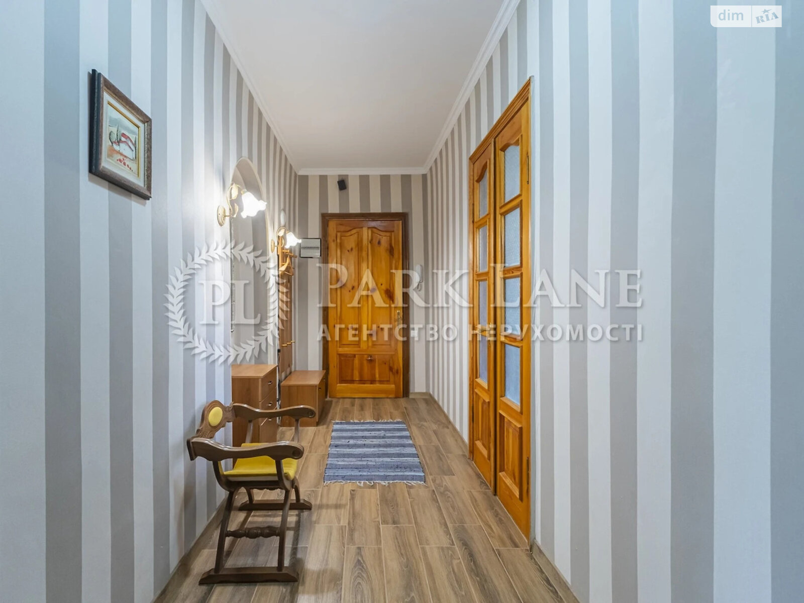 Продажа четырехкомнатной квартиры в Киеве, на ул. Маккейна Джона 18/2, район Саперное Поле фото 1 Продажа четырехкомнатной квартиры в Киеве, на ул. Маккейна Джона 18/2, район Саперное Поле фото 1