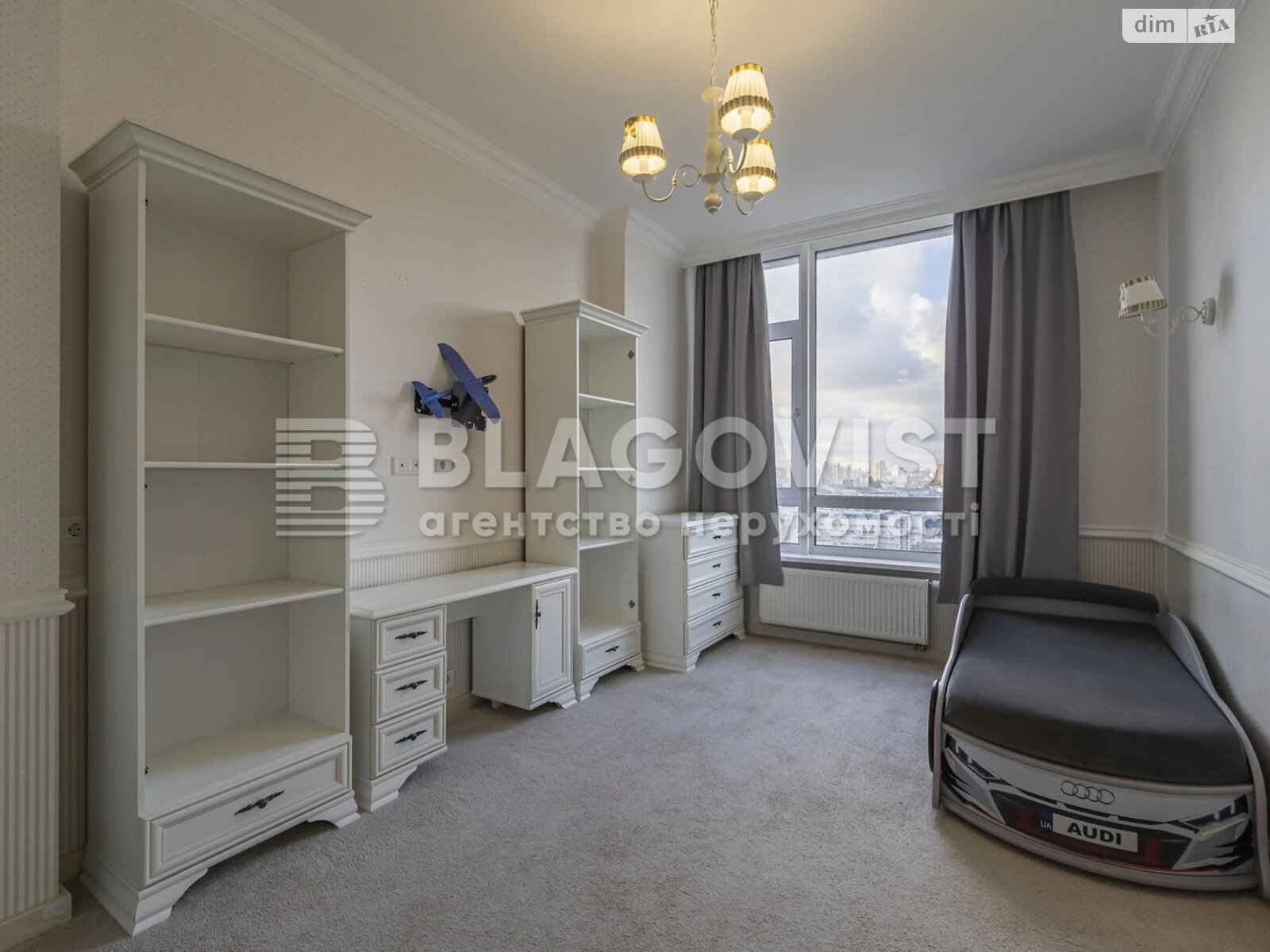 Продажа трехкомнатной квартиры в Киеве, на ул. Маккейна Джона 7, район Саперное Поле фото 1